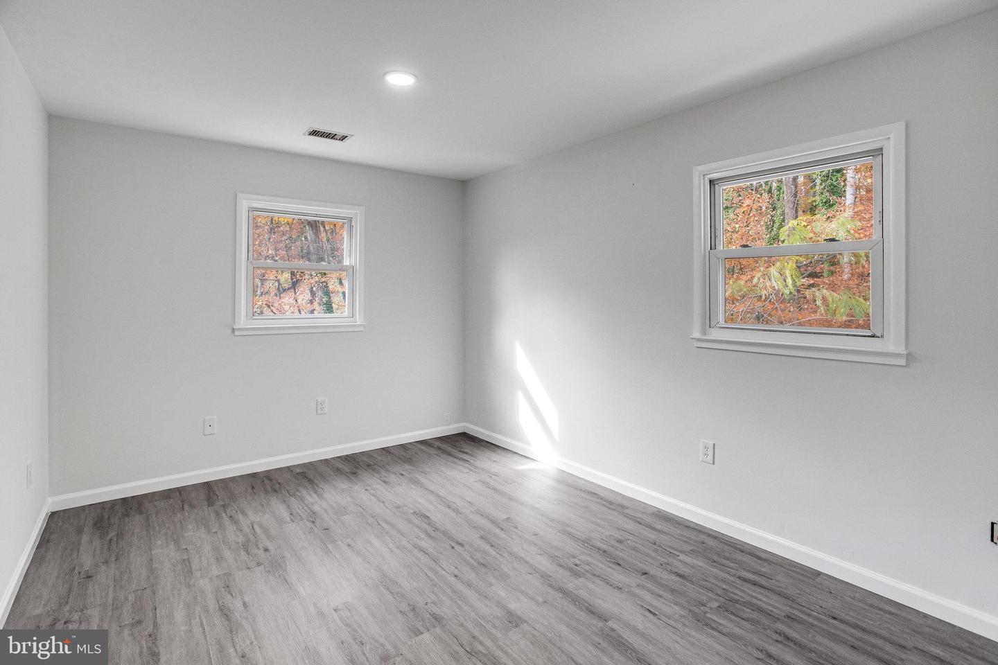 3412 BEAUMONT RD, WOODBRIDGE, Virginia 22193, 4 Bedrooms Bedrooms, ,2 BathroomsBathrooms,Residential,For sale,3412 BEAUMONT RD,VAPW2108016 MLS # VAPW2108016