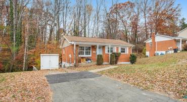 3412 BEAUMONT RD, WOODBRIDGE, Virginia 22193, 4 Bedrooms Bedrooms, ,2 BathroomsBathrooms,Residential,For sale,3412 BEAUMONT RD,VAPW2108016 MLS # VAPW2108016