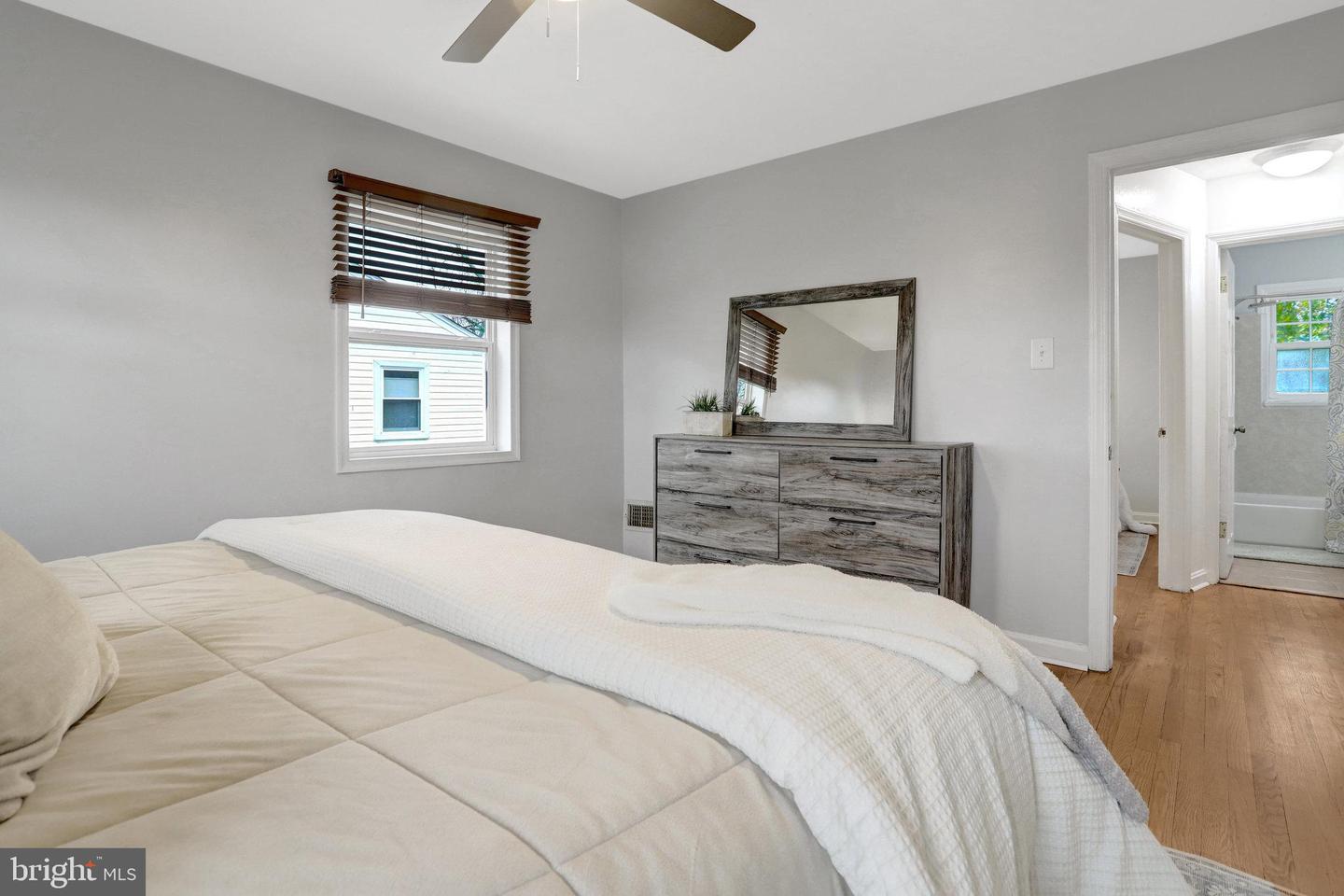 6828 KENYON DR, ALEXANDRIA, Virginia 22307, 2 Bedrooms Bedrooms, ,2 BathroomsBathrooms,Residential,For sale,6828 KENYON DR,VAFX2279732 MLS # VAFX2279732 6828 KENYON DR, ALEXANDRIA, Virginia 22307, 2 Bedrooms Bedrooms, ,2 BathroomsBathrooms,Residential,For sale,6828 KENYON DR,VAFX2279732 MLS # VAFX2279732