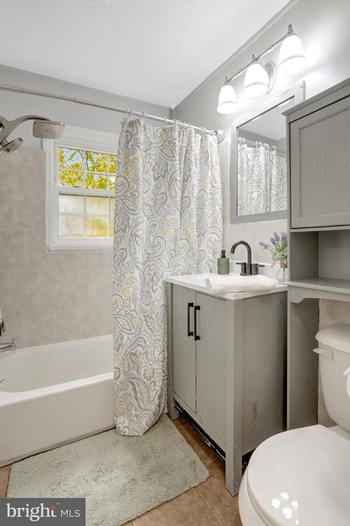 6828 KENYON DR, ALEXANDRIA, Virginia 22307, 2 Bedrooms Bedrooms, ,2 BathroomsBathrooms,Residential,For sale,6828 KENYON DR,VAFX2279732 MLS # VAFX2279732 6828 KENYON DR, ALEXANDRIA, Virginia 22307, 2 Bedrooms Bedrooms, ,2 BathroomsBathrooms,Residential,For sale,6828 KENYON DR,VAFX2279732 MLS # VAFX2279732