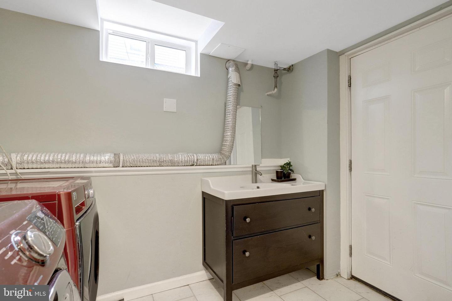 6828 KENYON DR, ALEXANDRIA, Virginia 22307, 2 Bedrooms Bedrooms, ,2 BathroomsBathrooms,Residential,For sale,6828 KENYON DR,VAFX2279732 MLS # VAFX2279732 6828 KENYON DR, ALEXANDRIA, Virginia 22307, 2 Bedrooms Bedrooms, ,2 BathroomsBathrooms,Residential,For sale,6828 KENYON DR,VAFX2279732 MLS # VAFX2279732
