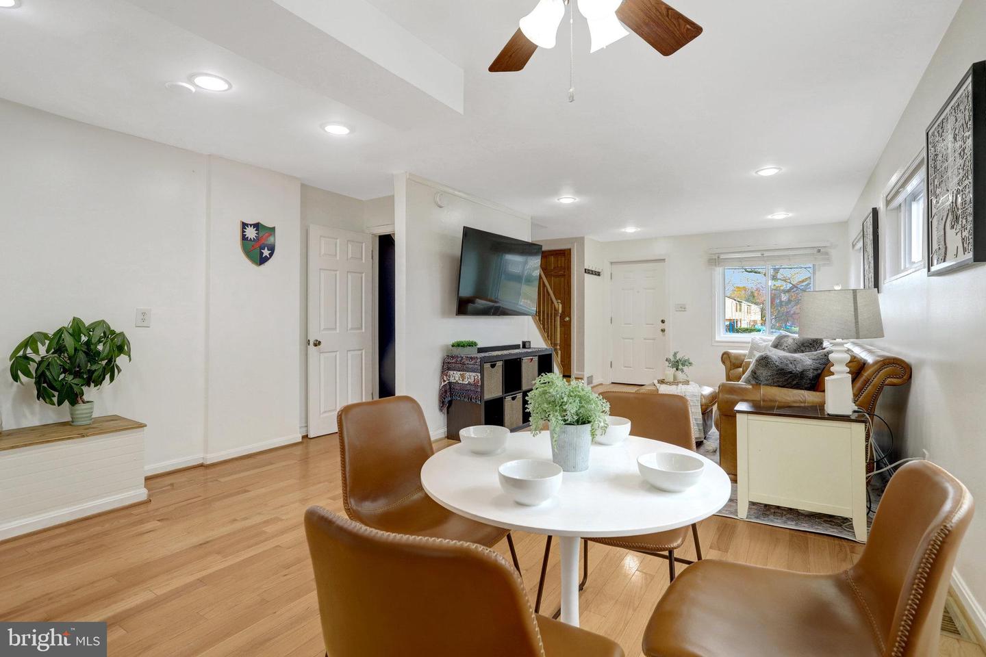 6828 KENYON DR, ALEXANDRIA, Virginia 22307, 2 Bedrooms Bedrooms, ,2 BathroomsBathrooms,Residential,For sale,6828 KENYON DR,VAFX2279732 MLS # VAFX2279732 6828 KENYON DR, ALEXANDRIA, Virginia 22307, 2 Bedrooms Bedrooms, ,2 BathroomsBathrooms,Residential,For sale,6828 KENYON DR,VAFX2279732 MLS # VAFX2279732