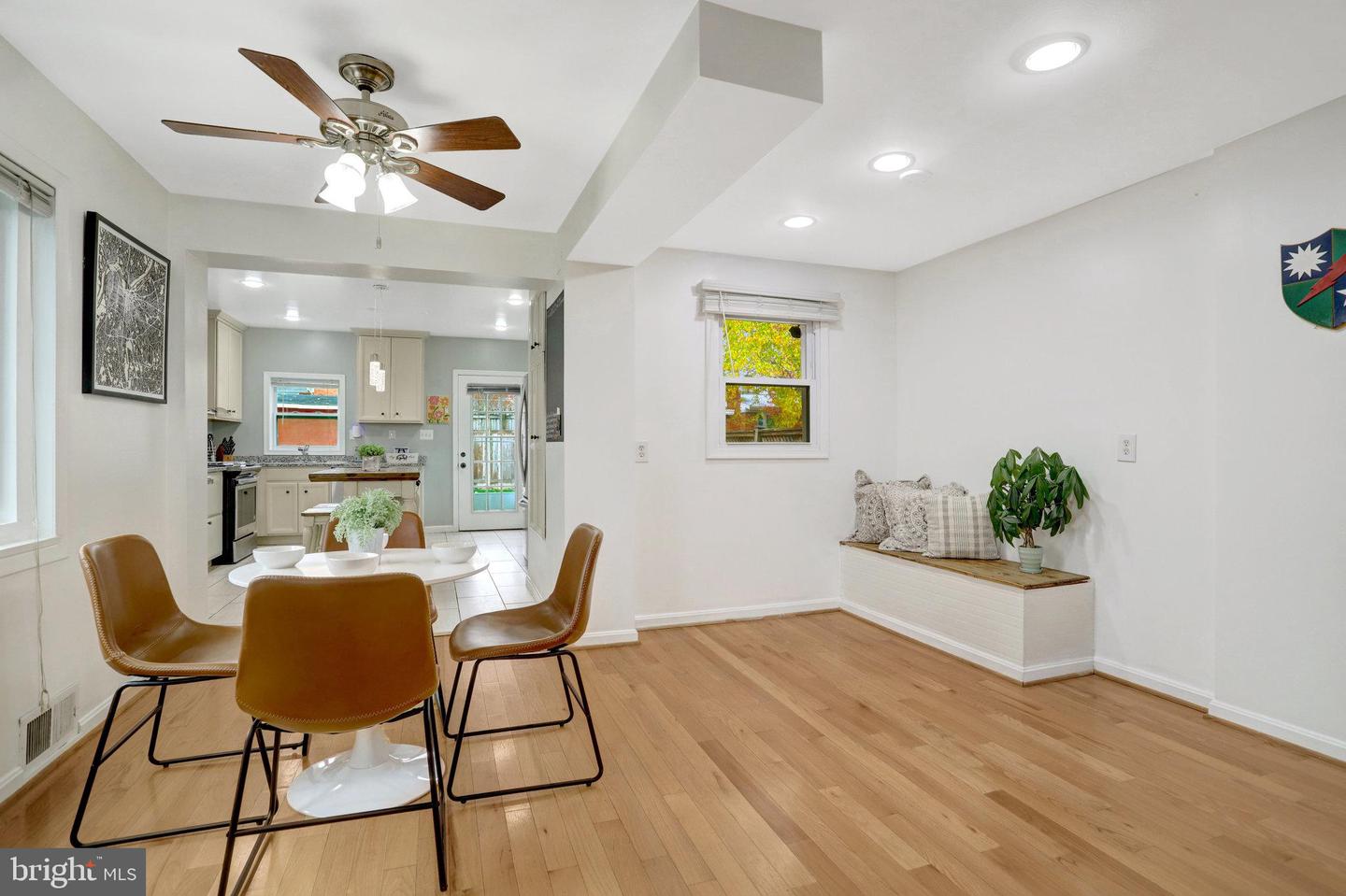 6828 KENYON DR, ALEXANDRIA, Virginia 22307, 2 Bedrooms Bedrooms, ,2 BathroomsBathrooms,Residential,For sale,6828 KENYON DR,VAFX2279732 MLS # VAFX2279732 6828 KENYON DR, ALEXANDRIA, Virginia 22307, 2 Bedrooms Bedrooms, ,2 BathroomsBathrooms,Residential,For sale,6828 KENYON DR,VAFX2279732 MLS # VAFX2279732