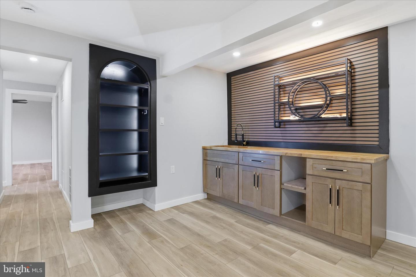 6112 REDWOOD LN, ALEXANDRIA, Virginia 22310, 5 Bedrooms Bedrooms, ,3 BathroomsBathrooms,Residential,For sale,6112 REDWOOD LN,VAFX2279746 MLS # VAFX2279746