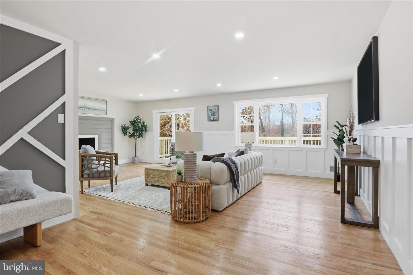 6112 REDWOOD LN, ALEXANDRIA, Virginia 22310, 5 Bedrooms Bedrooms, ,3 BathroomsBathrooms,Residential,For sale,6112 REDWOOD LN,VAFX2279746 MLS # VAFX2279746