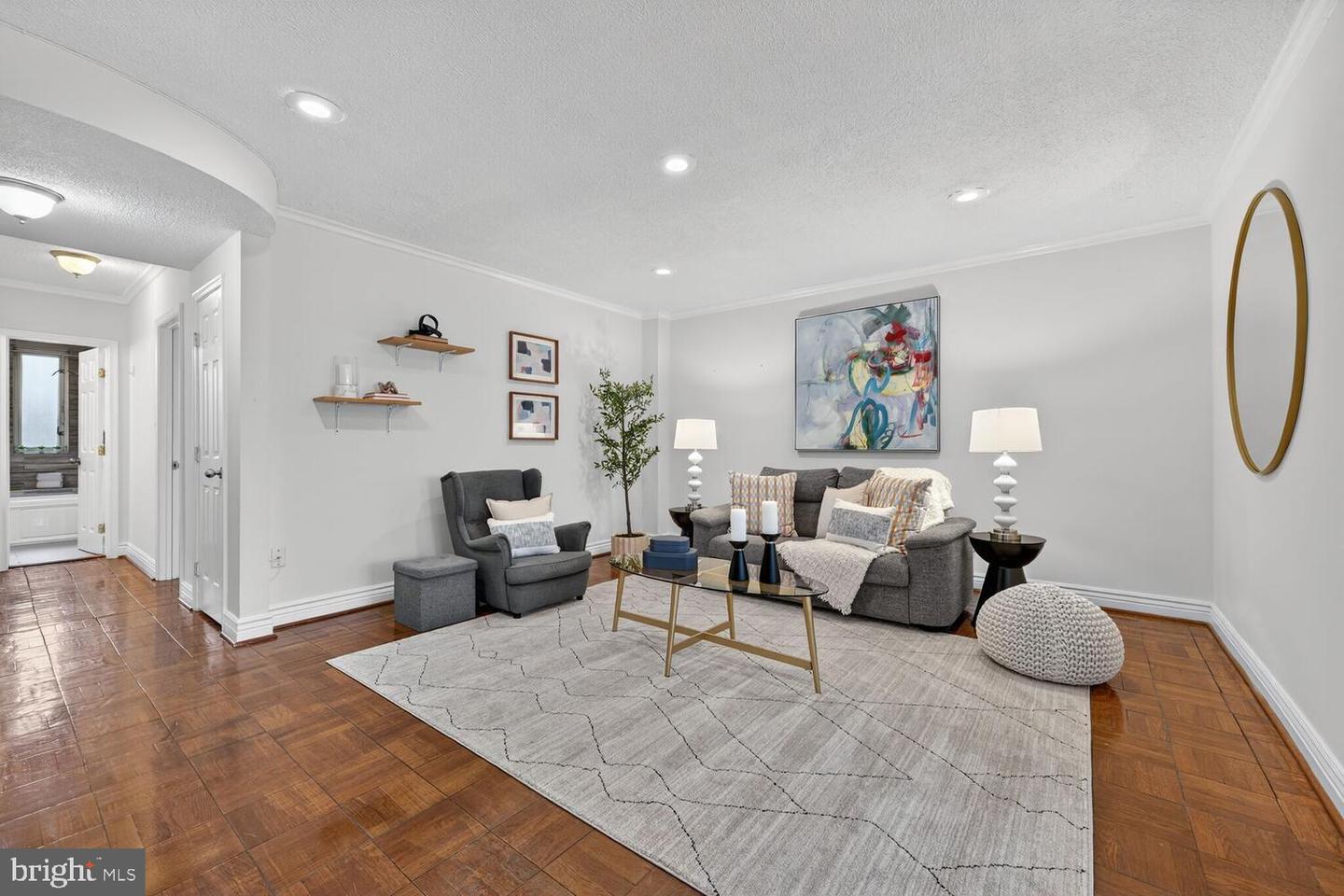 1727 MASSACHUSETTS AVE NW #807, WASHINGTON, District Of Columbia 20036, 1 Bedroom Bedrooms, 2 Rooms Rooms,1 BathroomBathrooms,Residential,For sale,1727 MASSACHUSETTS AVE NW #807,DCDC2232468 MLS # DCDC2232468