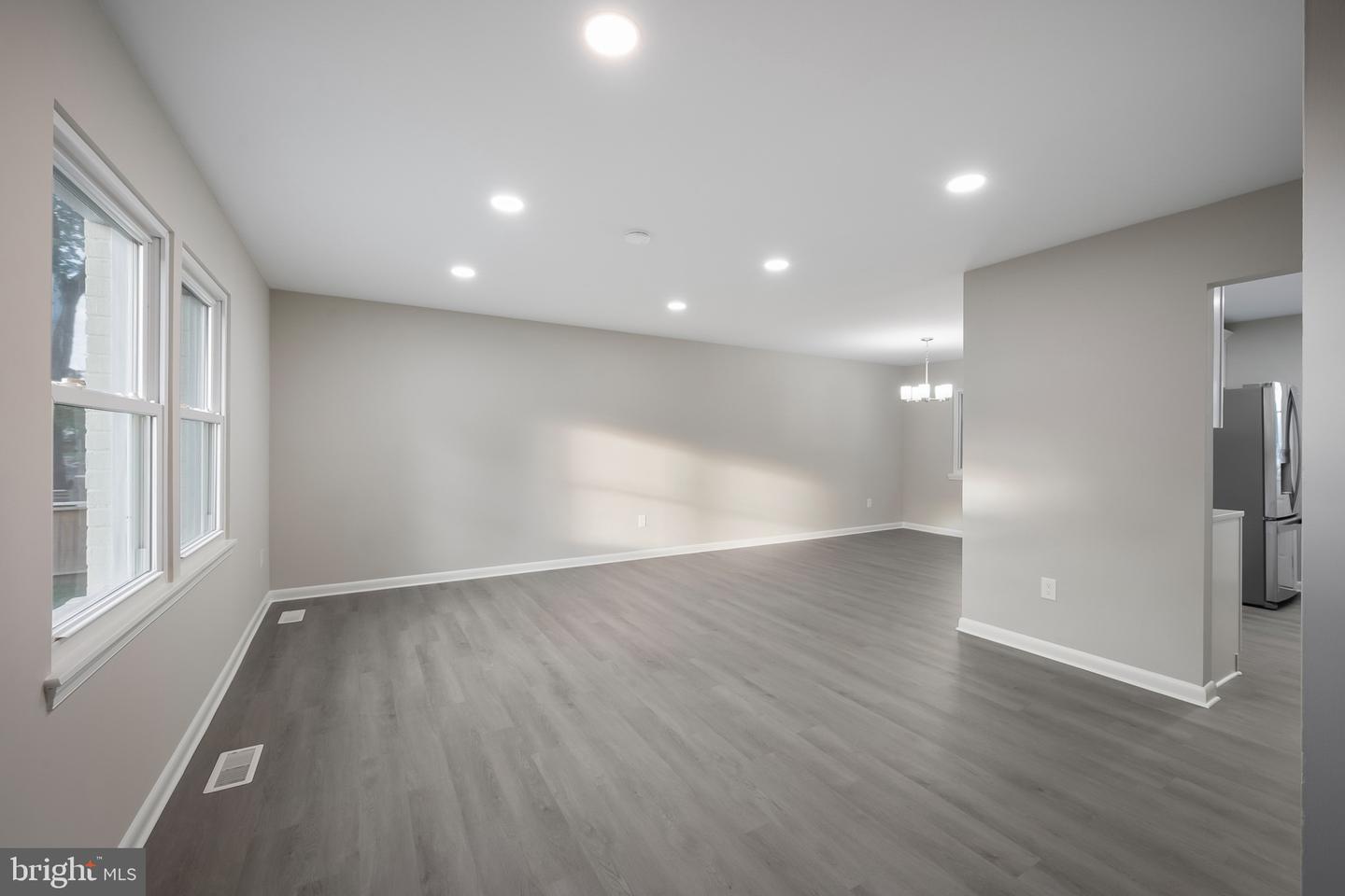 8516 CAVALRY LN, MANASSAS, Virginia 20110, 4 Bedrooms Bedrooms, ,2 BathroomsBathrooms,Residential,For sale,8516 CAVALRY LN,VAMN2009722 MLS # VAMN2009722