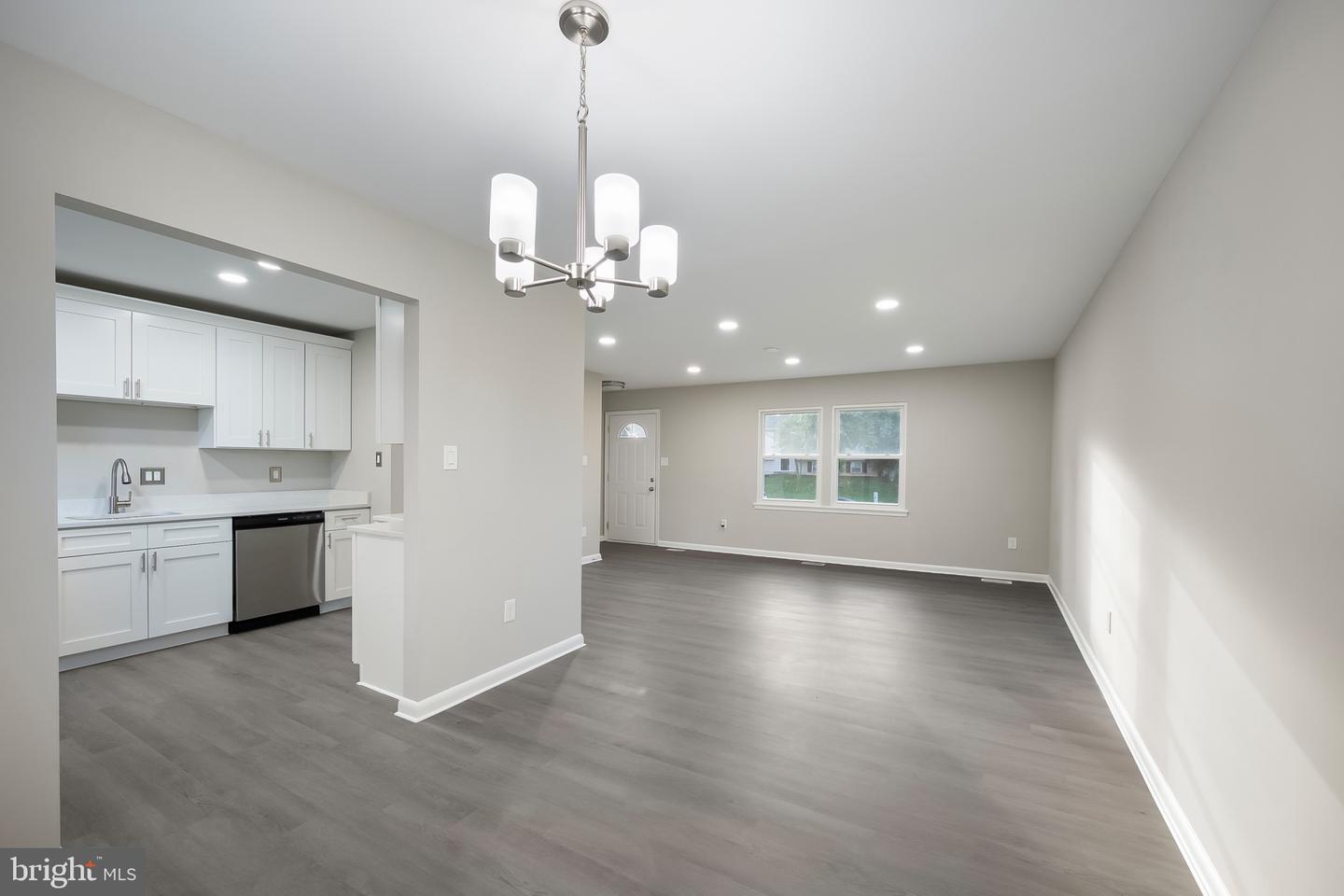 8516 CAVALRY LN, MANASSAS, Virginia 20110, 4 Bedrooms Bedrooms, ,2 BathroomsBathrooms,Residential,For sale,8516 CAVALRY LN,VAMN2009722 MLS # VAMN2009722