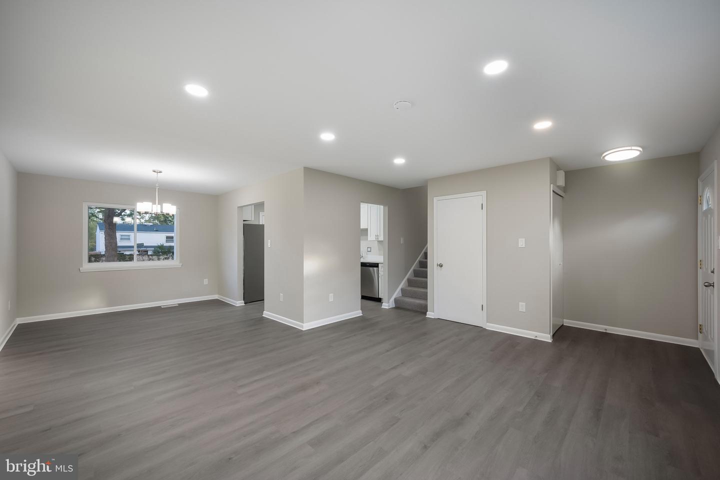 8516 CAVALRY LN, MANASSAS, Virginia 20110, 4 Bedrooms Bedrooms, ,2 BathroomsBathrooms,Residential,For sale,8516 CAVALRY LN,VAMN2009722 MLS # VAMN2009722