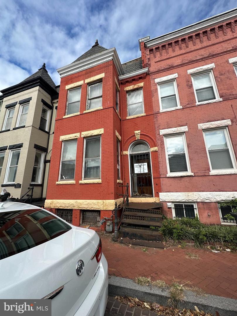 319 ELM ST NW, WASHINGTON, District Of Columbia 20001, 3 Bedrooms Bedrooms, ,1 BathroomBathrooms,Residential,For sale,319 ELM ST NW,DCDC2232456 MLS # DCDC2232456 319 ELM ST NW, WASHINGTON, District Of Columbia 20001, 3 Bedrooms Bedrooms, ,1 BathroomBathrooms,Residential,For sale,319 ELM ST NW,DCDC2232456 MLS # DCDC2232456