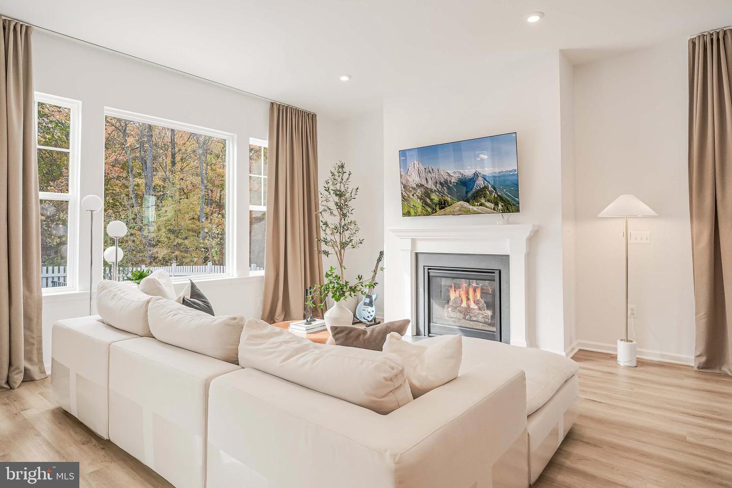 18260 MOSS GARDEN RD, DUMFRIES, Virginia 22026, 4 Bedrooms Bedrooms, ,3 BathroomsBathrooms,Residential,For sale,18260 MOSS GARDEN RD,VAPW2108040 MLS # VAPW2108040 18260 MOSS GARDEN RD, DUMFRIES, Virginia 22026, 4 Bedrooms Bedrooms, ,3 BathroomsBathrooms,Residential,For sale,18260 MOSS GARDEN RD,VAPW2108040 MLS # VAPW2108040