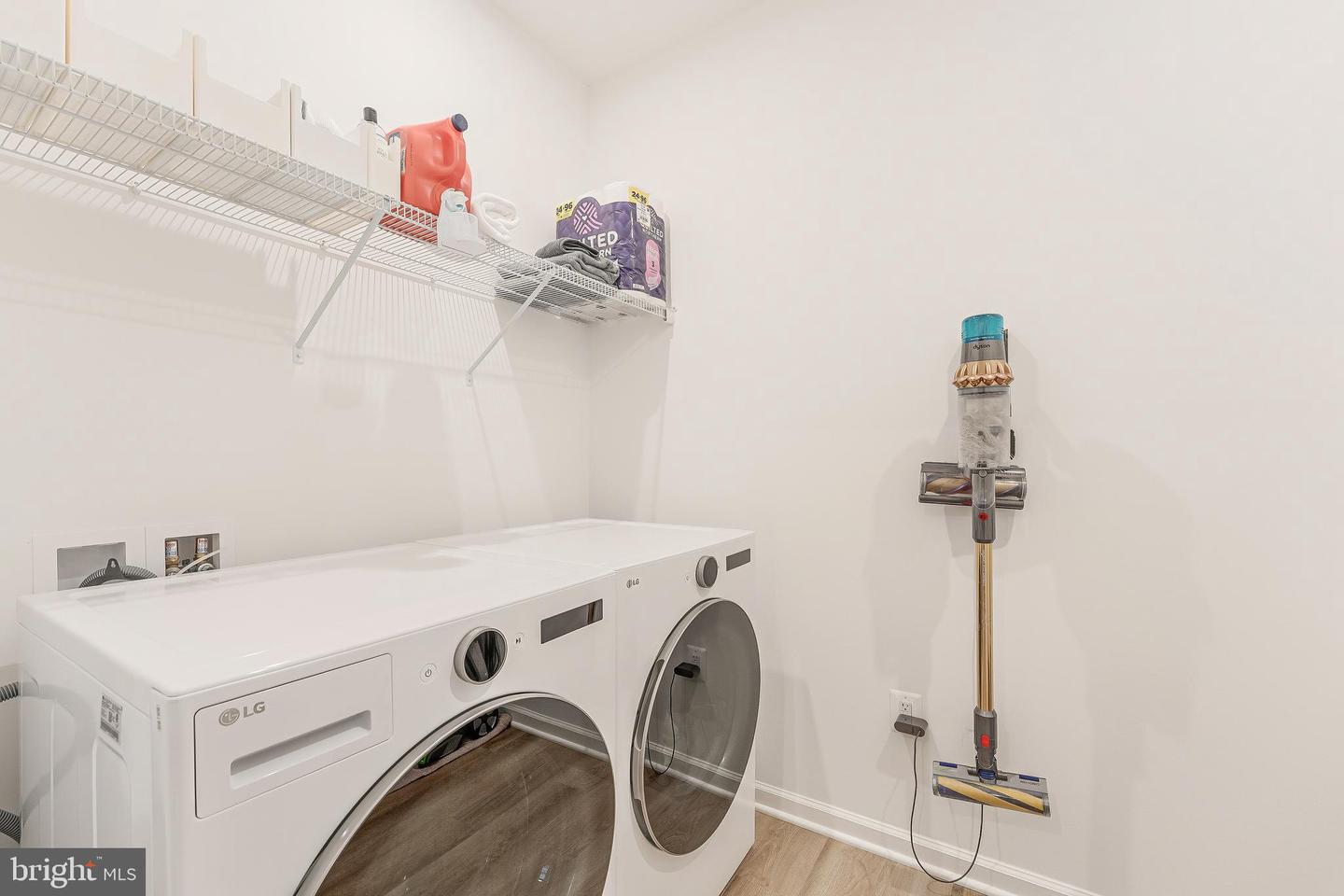 18260 MOSS GARDEN RD, DUMFRIES, Virginia 22026, 4 Bedrooms Bedrooms, ,3 BathroomsBathrooms,Residential,For sale,18260 MOSS GARDEN RD,VAPW2108040 MLS # VAPW2108040 18260 MOSS GARDEN RD, DUMFRIES, Virginia 22026, 4 Bedrooms Bedrooms, ,3 BathroomsBathrooms,Residential,For sale,18260 MOSS GARDEN RD,VAPW2108040 MLS # VAPW2108040