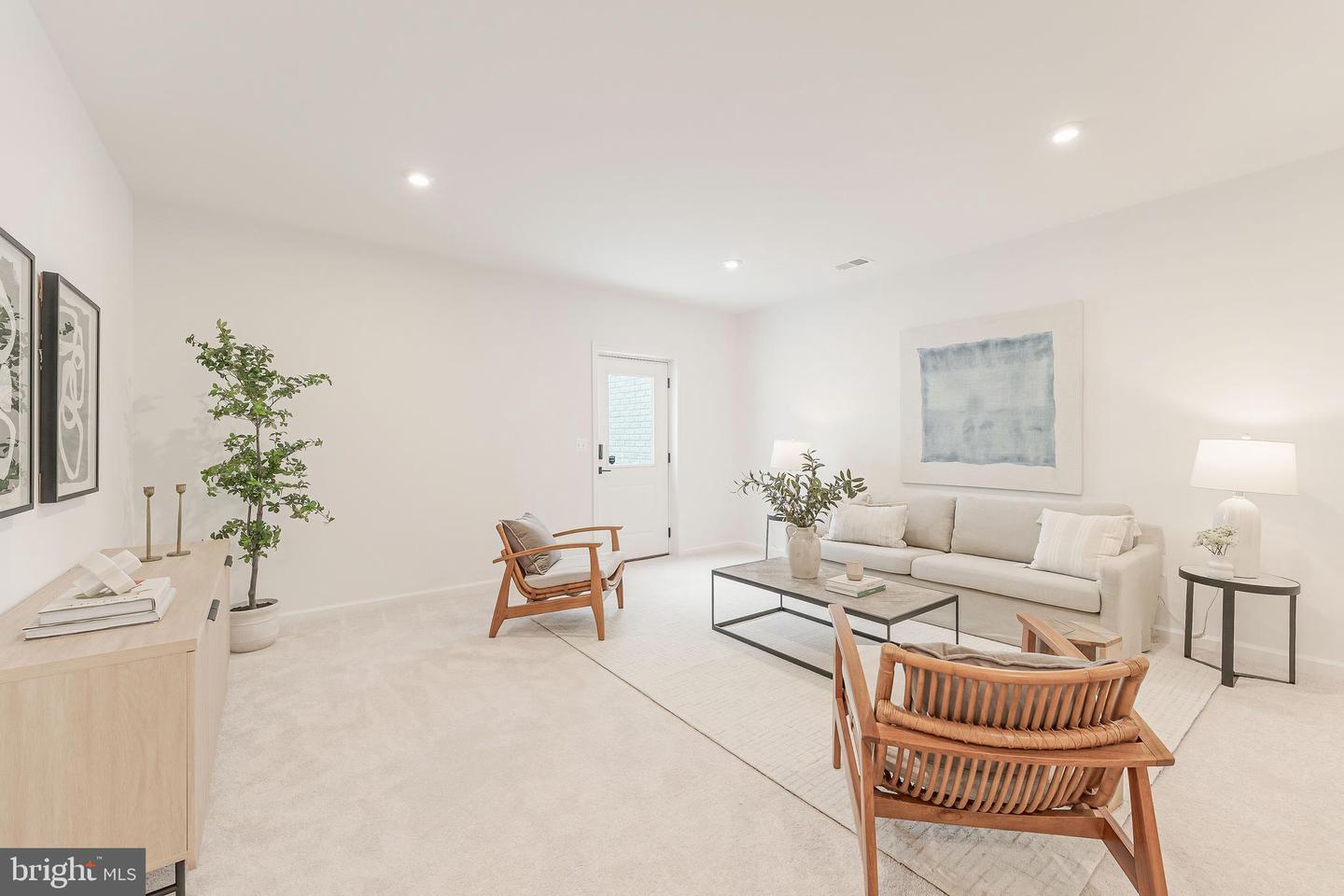 18260 MOSS GARDEN RD, DUMFRIES, Virginia 22026, 4 Bedrooms Bedrooms, ,3 BathroomsBathrooms,Residential,For sale,18260 MOSS GARDEN RD,VAPW2108040 MLS # VAPW2108040 18260 MOSS GARDEN RD, DUMFRIES, Virginia 22026, 4 Bedrooms Bedrooms, ,3 BathroomsBathrooms,Residential,For sale,18260 MOSS GARDEN RD,VAPW2108040 MLS # VAPW2108040