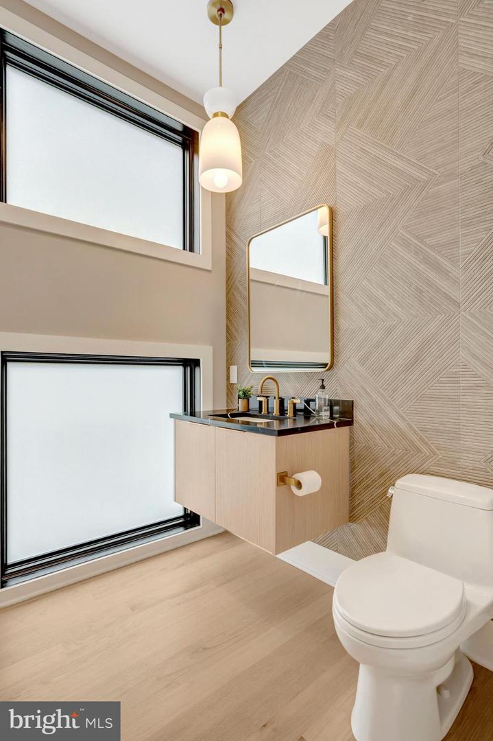 7400 CHURCHILL RD, MCLEAN, Virginia 22101, 6 Bedrooms Bedrooms, ,6 BathroomsBathrooms,Residential,For sale,7400 CHURCHILL RD,VAFX2279808 MLS # VAFX2279808 7400 CHURCHILL RD, MCLEAN, Virginia 22101, 6 Bedrooms Bedrooms, ,6 BathroomsBathrooms,Residential,For sale,7400 CHURCHILL RD,VAFX2279808 MLS # VAFX2279808