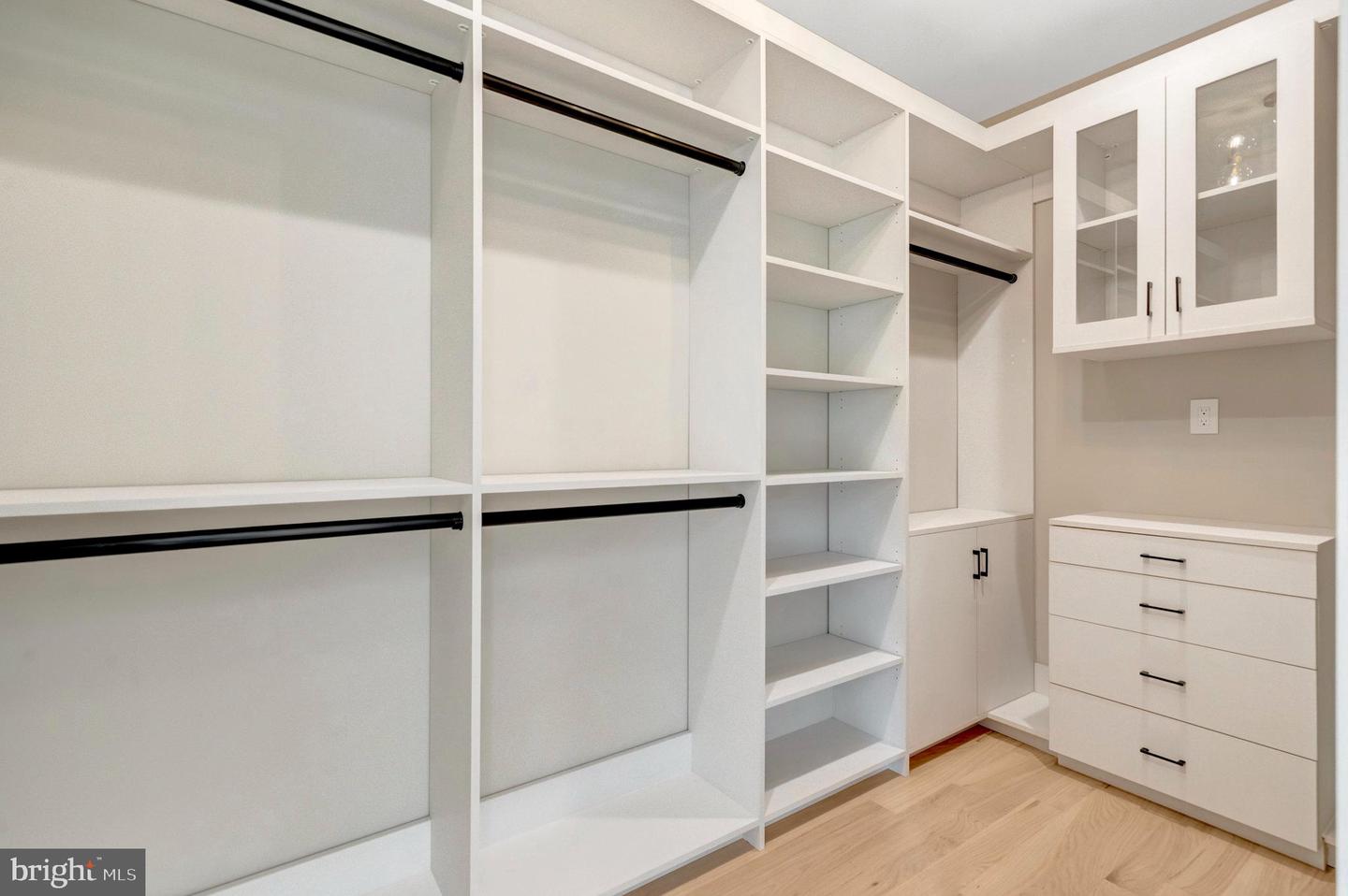 7400 CHURCHILL RD, MCLEAN, Virginia 22101, 6 Bedrooms Bedrooms, ,6 BathroomsBathrooms,Residential,For sale,7400 CHURCHILL RD,VAFX2279808 MLS # VAFX2279808 7400 CHURCHILL RD, MCLEAN, Virginia 22101, 6 Bedrooms Bedrooms, ,6 BathroomsBathrooms,Residential,For sale,7400 CHURCHILL RD,VAFX2279808 MLS # VAFX2279808