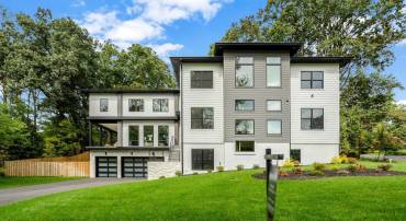 7400 CHURCHILL RD, MCLEAN, Virginia 22101, 6 Bedrooms Bedrooms, ,6 BathroomsBathrooms,Residential,For sale,7400 CHURCHILL RD,VAFX2279808 MLS # VAFX2279808