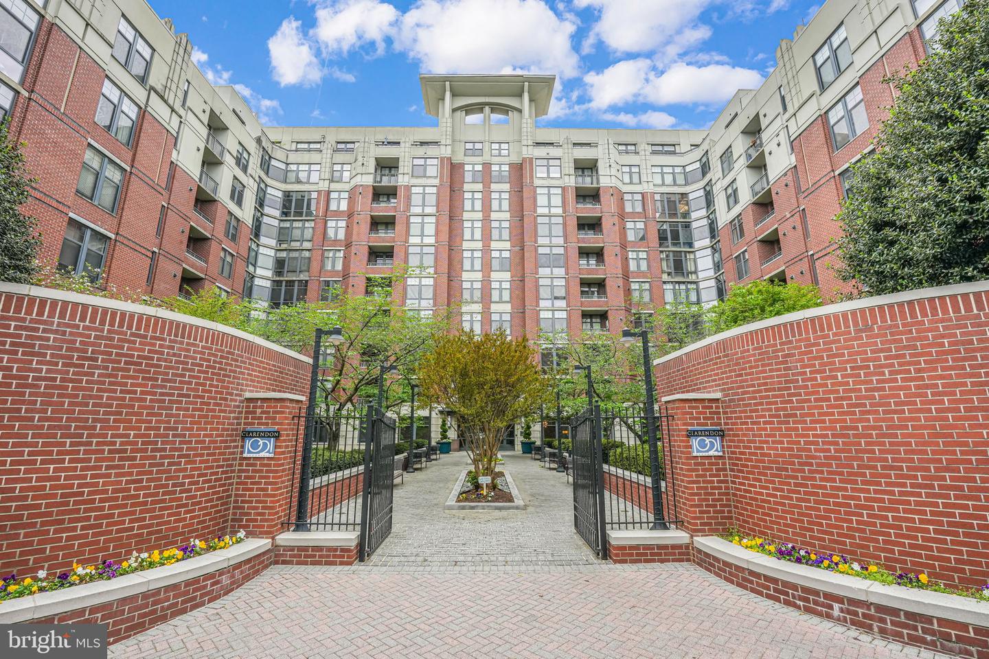 1021 N GARFIELD ST #233, ARLINGTON, Virginia 22201, 1 Bedroom Bedrooms, ,1 BathroomBathrooms,Residential,For sale,1021 N GARFIELD ST #233,VAAR2066274 MLS # VAAR2066274 1021 N GARFIELD ST #233, ARLINGTON, Virginia 22201, 1 Bedroom Bedrooms, ,1 BathroomBathrooms,Residential,For sale,1021 N GARFIELD ST #233,VAAR2066274 MLS # VAAR2066274