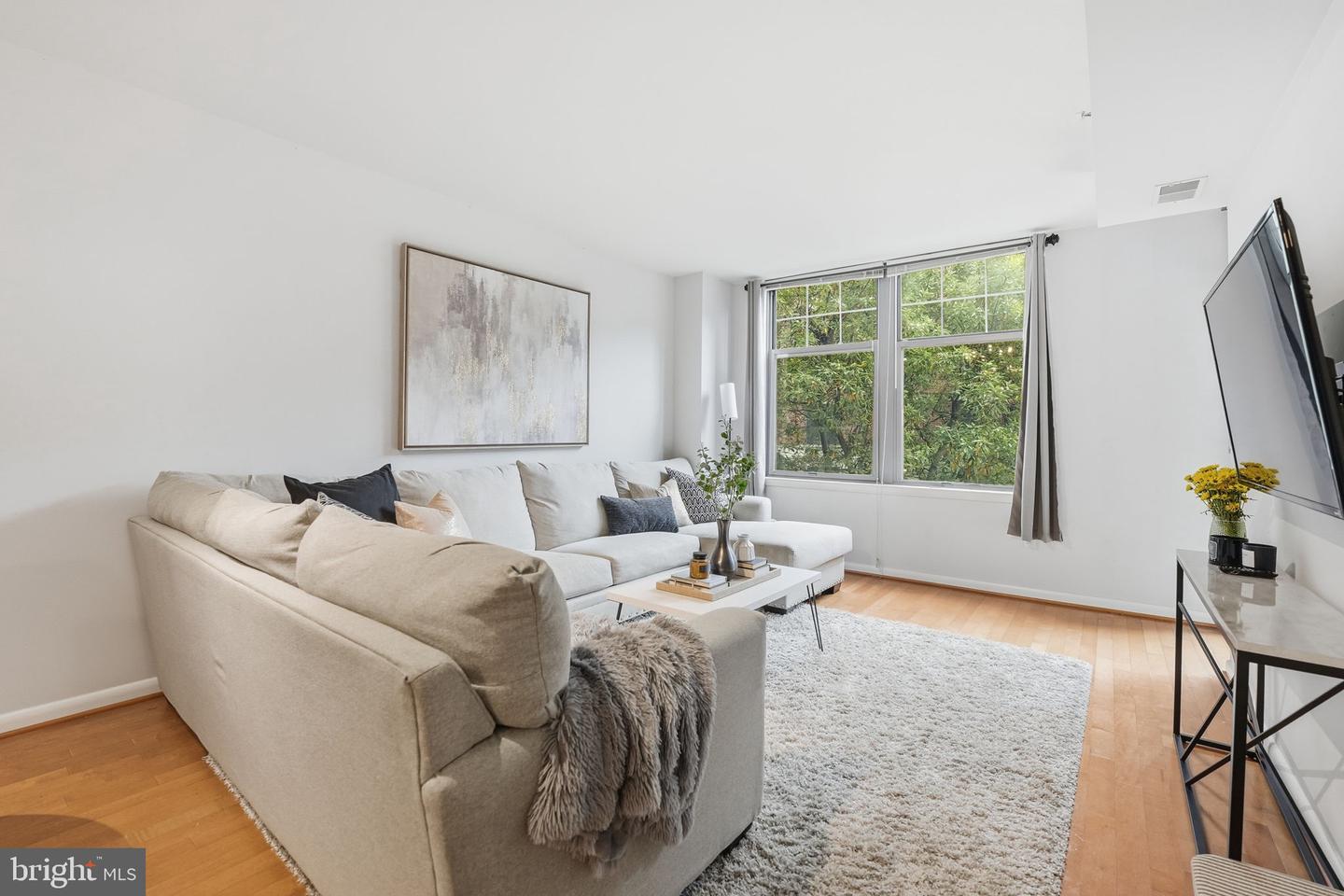 1021 N GARFIELD ST #233, ARLINGTON, Virginia 22201, 1 Bedroom Bedrooms, ,1 BathroomBathrooms,Residential,For sale,1021 N GARFIELD ST #233,VAAR2066274 MLS # VAAR2066274 1021 N GARFIELD ST #233, ARLINGTON, Virginia 22201, 1 Bedroom Bedrooms, ,1 BathroomBathrooms,Residential,For sale,1021 N GARFIELD ST #233,VAAR2066274 MLS # VAAR2066274