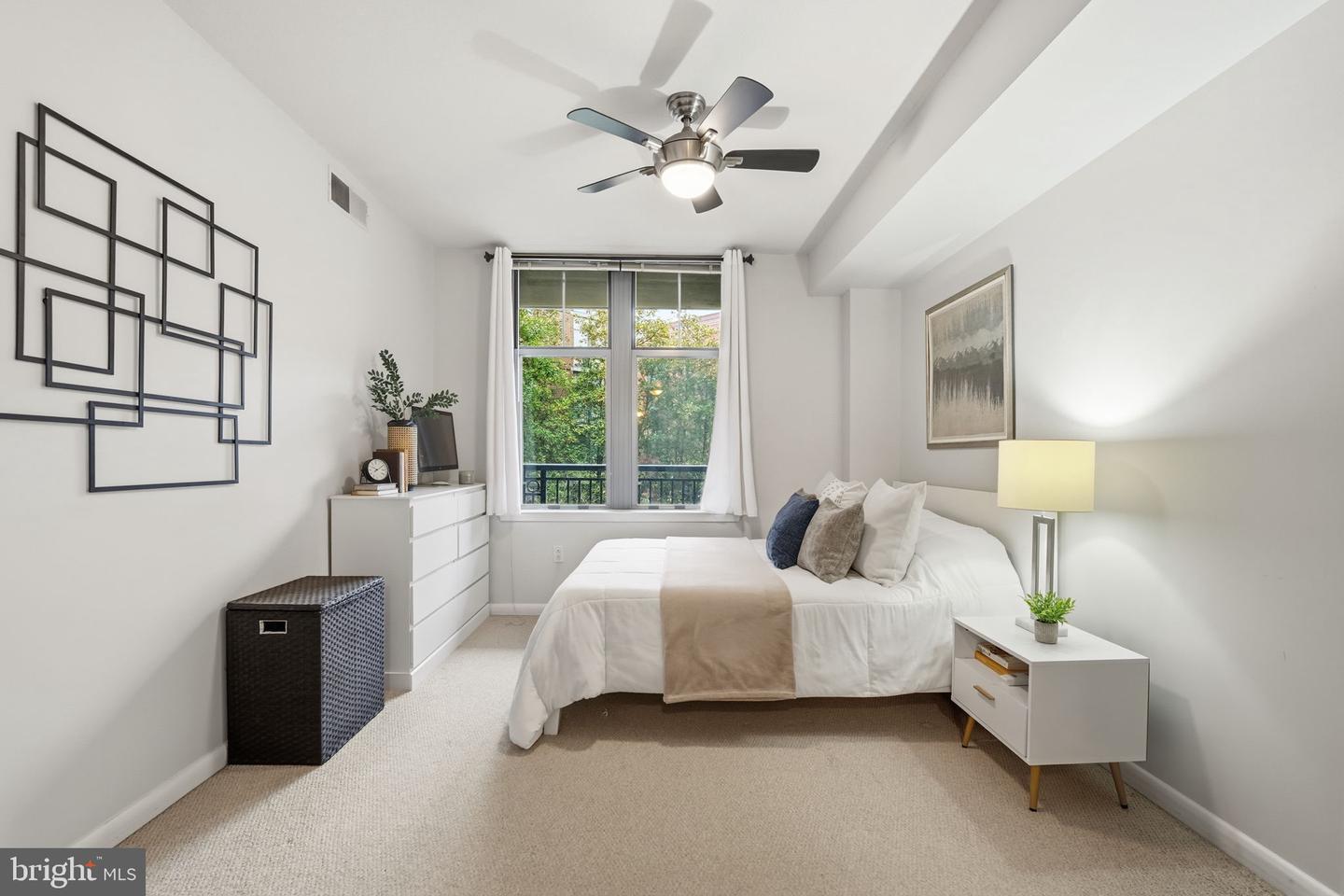 1021 N GARFIELD ST #233, ARLINGTON, Virginia 22201, 1 Bedroom Bedrooms, ,1 BathroomBathrooms,Residential,For sale,1021 N GARFIELD ST #233,VAAR2066274 MLS # VAAR2066274 1021 N GARFIELD ST #233, ARLINGTON, Virginia 22201, 1 Bedroom Bedrooms, ,1 BathroomBathrooms,Residential,For sale,1021 N GARFIELD ST #233,VAAR2066274 MLS # VAAR2066274