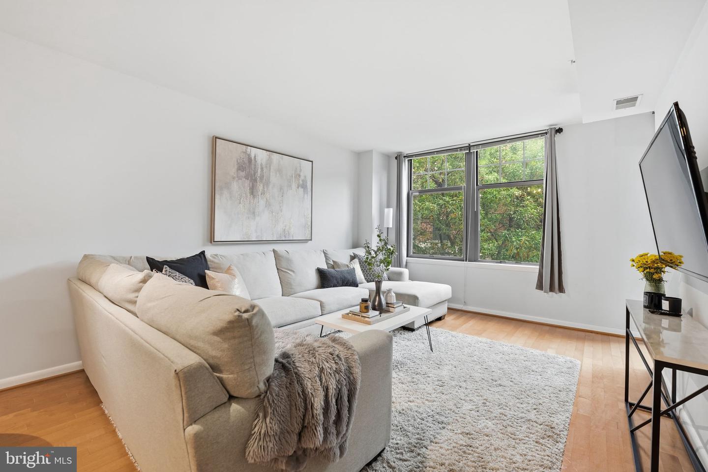 1021 N GARFIELD ST #233, ARLINGTON, Virginia 22201, 1 Bedroom Bedrooms, ,1 BathroomBathrooms,Residential,For sale,1021 N GARFIELD ST #233,VAAR2066274 MLS # VAAR2066274 1021 N GARFIELD ST #233, ARLINGTON, Virginia 22201, 1 Bedroom Bedrooms, ,1 BathroomBathrooms,Residential,For sale,1021 N GARFIELD ST #233,VAAR2066274 MLS # VAAR2066274