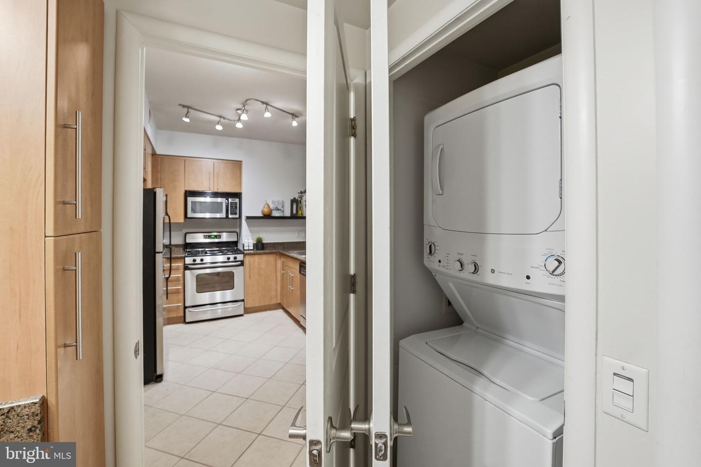 1021 N GARFIELD ST #233, ARLINGTON, Virginia 22201, 1 Bedroom Bedrooms, ,1 BathroomBathrooms,Residential,For sale,1021 N GARFIELD ST #233,VAAR2066274 MLS # VAAR2066274 1021 N GARFIELD ST #233, ARLINGTON, Virginia 22201, 1 Bedroom Bedrooms, ,1 BathroomBathrooms,Residential,For sale,1021 N GARFIELD ST #233,VAAR2066274 MLS # VAAR2066274