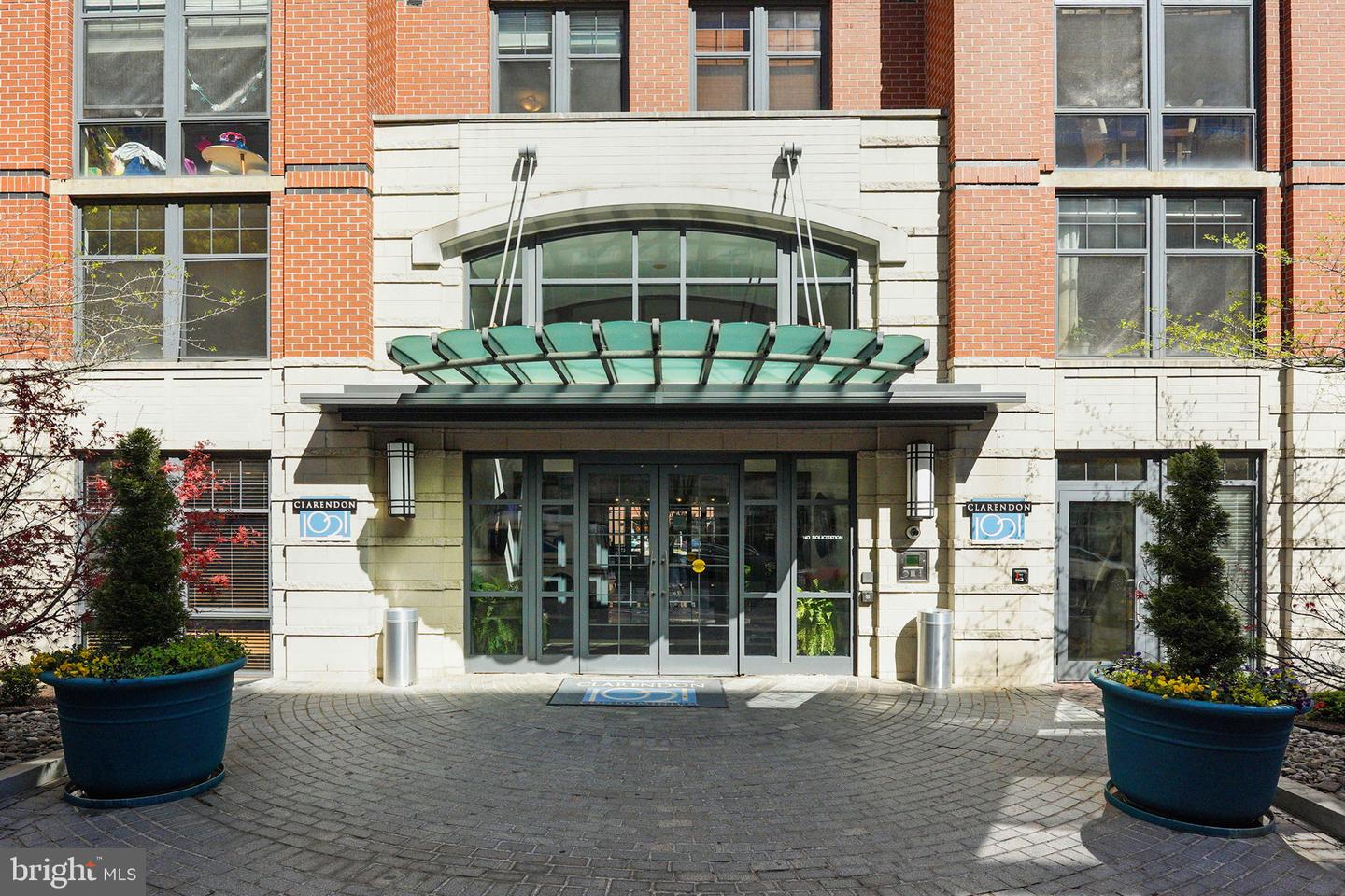 1021 N GARFIELD ST #233, ARLINGTON, Virginia 22201, 1 Bedroom Bedrooms, ,1 BathroomBathrooms,Residential,For sale,1021 N GARFIELD ST #233,VAAR2066274 MLS # VAAR2066274 1021 N GARFIELD ST #233, ARLINGTON, Virginia 22201, 1 Bedroom Bedrooms, ,1 BathroomBathrooms,Residential,For sale,1021 N GARFIELD ST #233,VAAR2066274 MLS # VAAR2066274