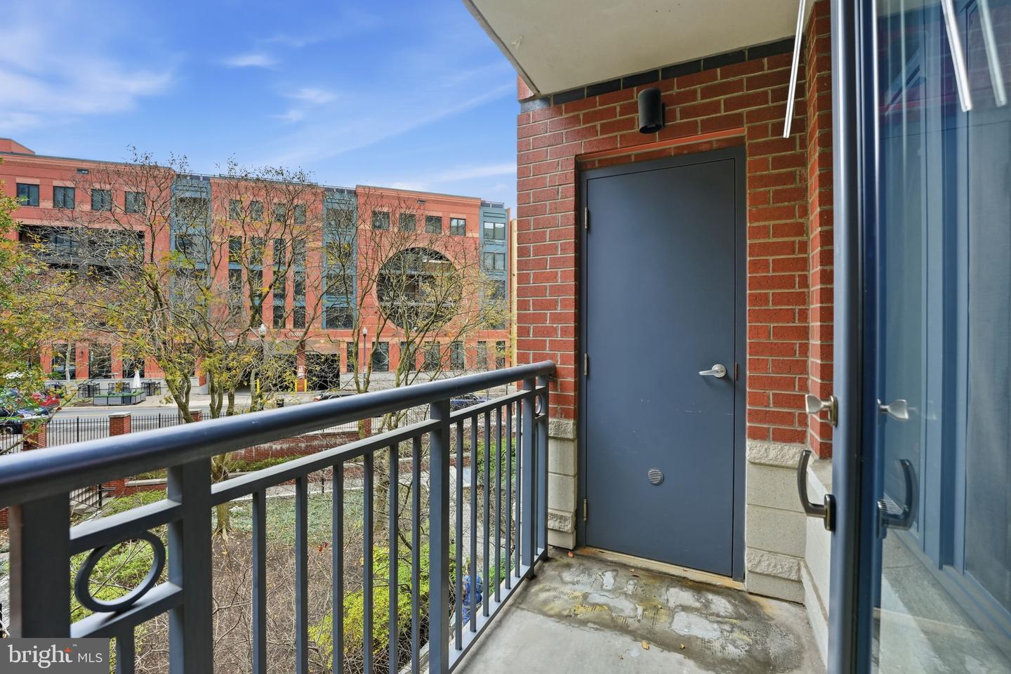 1021 N GARFIELD ST #233, ARLINGTON, Virginia 22201, 1 Bedroom Bedrooms, ,1 BathroomBathrooms,Residential,For sale,1021 N GARFIELD ST #233,VAAR2066274 MLS # VAAR2066274 1021 N GARFIELD ST #233, ARLINGTON, Virginia 22201, 1 Bedroom Bedrooms, ,1 BathroomBathrooms,Residential,For sale,1021 N GARFIELD ST #233,VAAR2066274 MLS # VAAR2066274