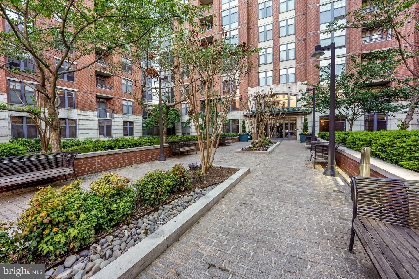 1021 N GARFIELD ST #233, ARLINGTON, Virginia 22201, 1 Bedroom Bedrooms, ,1 BathroomBathrooms,Residential,For sale,1021 N GARFIELD ST #233,VAAR2066274 MLS # VAAR2066274 1021 N GARFIELD ST #233, ARLINGTON, Virginia 22201, 1 Bedroom Bedrooms, ,1 BathroomBathrooms,Residential,For sale,1021 N GARFIELD ST #233,VAAR2066274 MLS # VAAR2066274