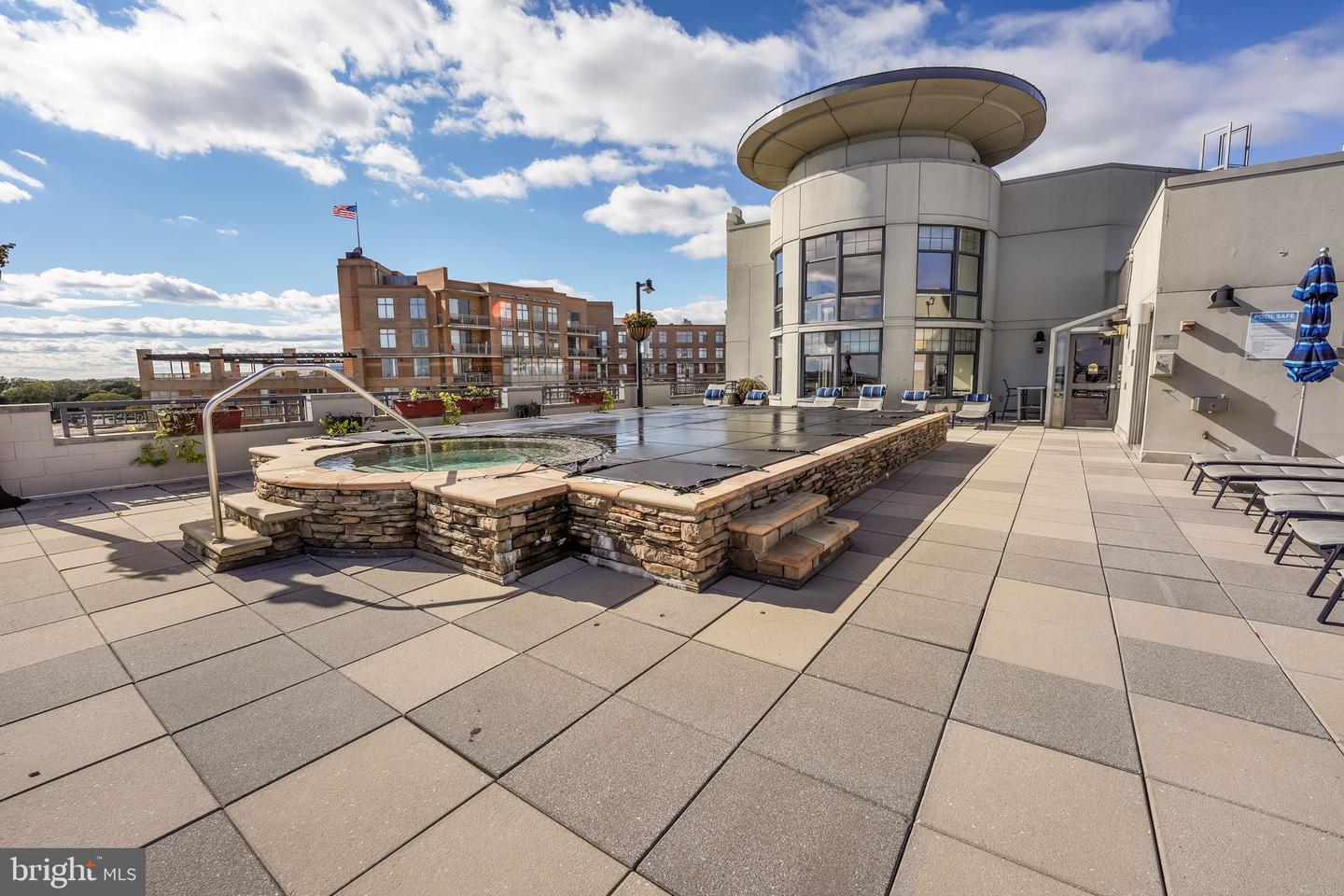 1021 N GARFIELD ST #233, ARLINGTON, Virginia 22201, 1 Bedroom Bedrooms, ,1 BathroomBathrooms,Residential,For sale,1021 N GARFIELD ST #233,VAAR2066274 MLS # VAAR2066274 1021 N GARFIELD ST #233, ARLINGTON, Virginia 22201, 1 Bedroom Bedrooms, ,1 BathroomBathrooms,Residential,For sale,1021 N GARFIELD ST #233,VAAR2066274 MLS # VAAR2066274