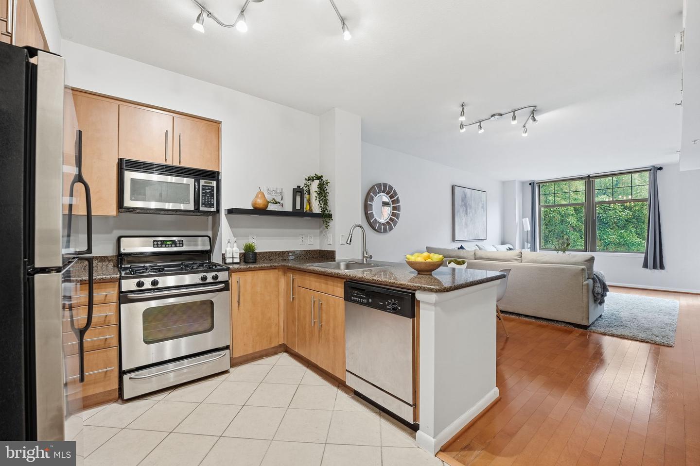 1021 N GARFIELD ST #233, ARLINGTON, Virginia 22201, 1 Bedroom Bedrooms, ,1 BathroomBathrooms,Residential,For sale,1021 N GARFIELD ST #233,VAAR2066274 MLS # VAAR2066274 1021 N GARFIELD ST #233, ARLINGTON, Virginia 22201, 1 Bedroom Bedrooms, ,1 BathroomBathrooms,Residential,For sale,1021 N GARFIELD ST #233,VAAR2066274 MLS # VAAR2066274