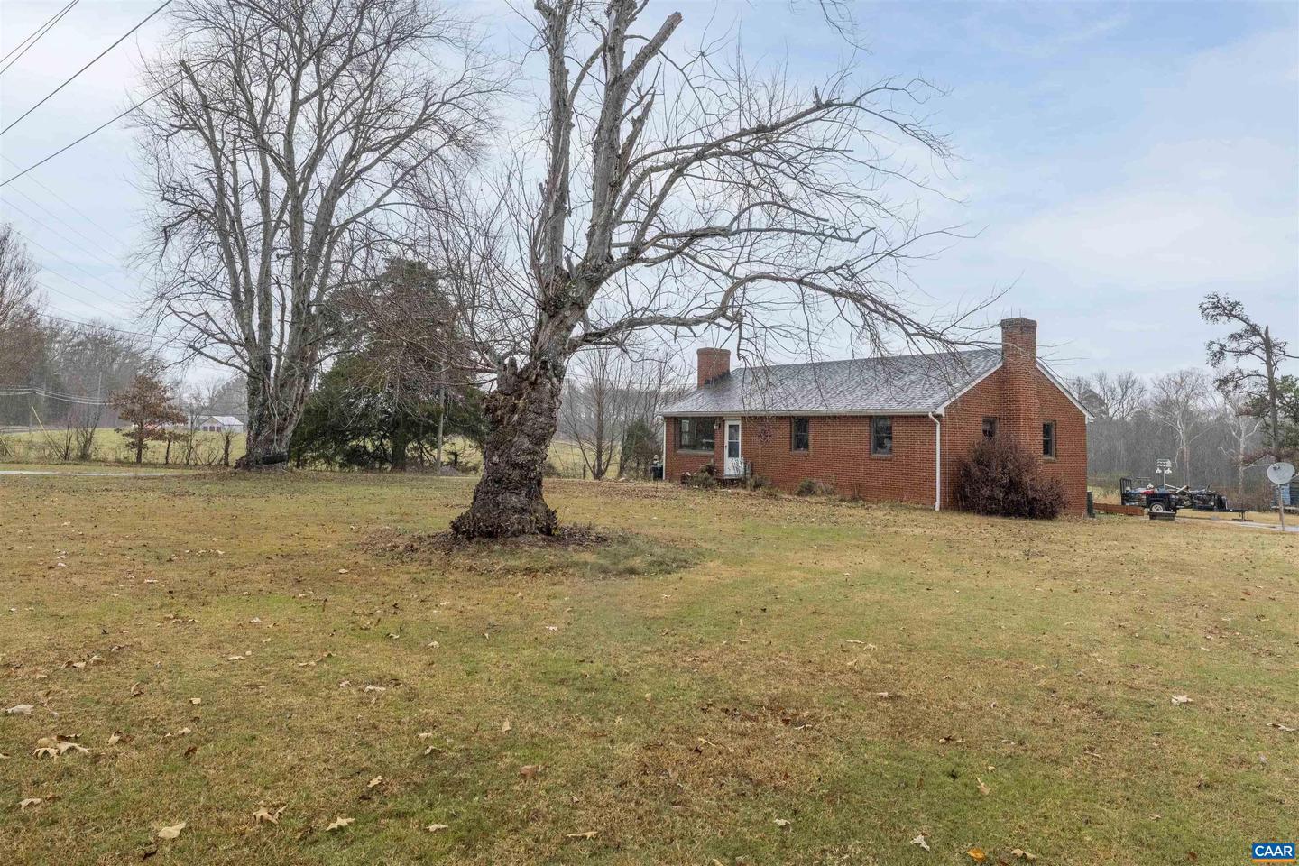 3404 THOMAS JEFFERSON PKWY, PALMYRA, Virginia 22963, 3 Bedrooms Bedrooms, ,2 BathroomsBathrooms,Residential,For sale,3404 THOMAS JEFFERSON PKWY,671301 MLS # 671301 3404 THOMAS JEFFERSON PKWY, PALMYRA, Virginia 22963, 3 Bedrooms Bedrooms, ,2 BathroomsBathrooms,Residential,For sale,3404 THOMAS JEFFERSON PKWY,671301 MLS # 671301