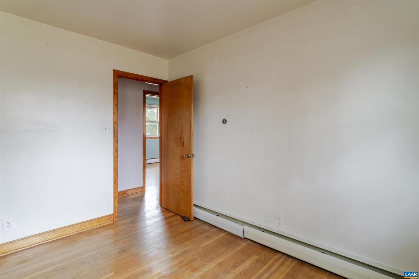 3404 THOMAS JEFFERSON PKWY, PALMYRA, Virginia 22963, 3 Bedrooms Bedrooms, ,2 BathroomsBathrooms,Residential,For sale,3404 THOMAS JEFFERSON PKWY,671301 MLS # 671301 3404 THOMAS JEFFERSON PKWY, PALMYRA, Virginia 22963, 3 Bedrooms Bedrooms, ,2 BathroomsBathrooms,Residential,For sale,3404 THOMAS JEFFERSON PKWY,671301 MLS # 671301