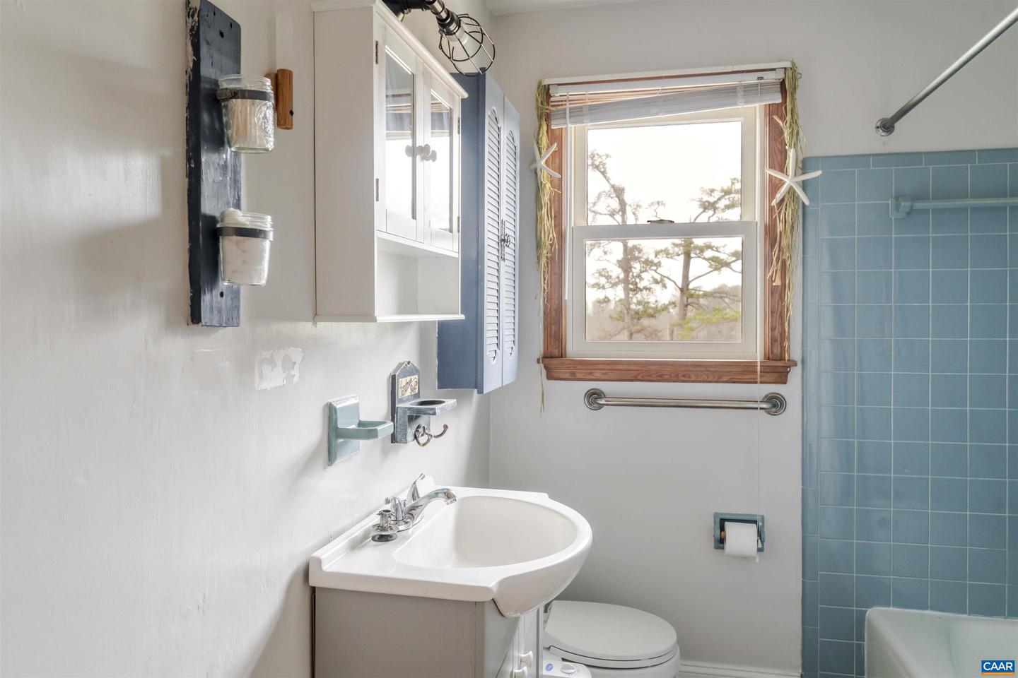 3404 THOMAS JEFFERSON PKWY, PALMYRA, Virginia 22963, 3 Bedrooms Bedrooms, ,2 BathroomsBathrooms,Residential,For sale,3404 THOMAS JEFFERSON PKWY,671301 MLS # 671301 3404 THOMAS JEFFERSON PKWY, PALMYRA, Virginia 22963, 3 Bedrooms Bedrooms, ,2 BathroomsBathrooms,Residential,For sale,3404 THOMAS JEFFERSON PKWY,671301 MLS # 671301