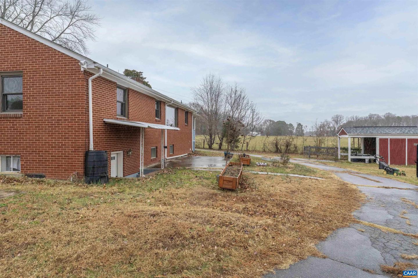 3404 THOMAS JEFFERSON PKWY, PALMYRA, Virginia 22963, 3 Bedrooms Bedrooms, ,2 BathroomsBathrooms,Residential,For sale,3404 THOMAS JEFFERSON PKWY,671301 MLS # 671301 3404 THOMAS JEFFERSON PKWY, PALMYRA, Virginia 22963, 3 Bedrooms Bedrooms, ,2 BathroomsBathrooms,Residential,For sale,3404 THOMAS JEFFERSON PKWY,671301 MLS # 671301