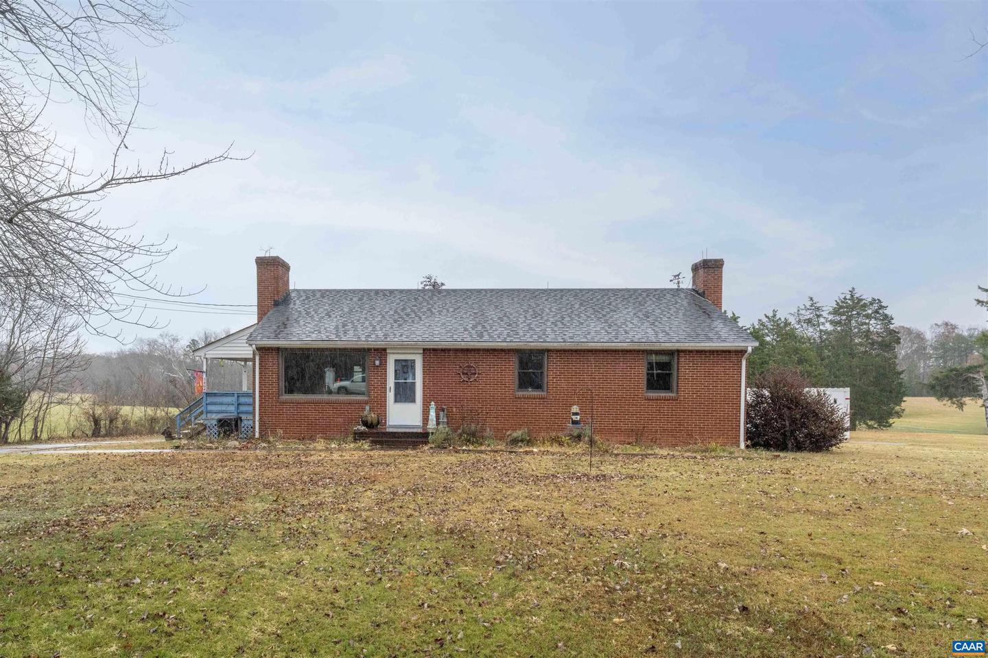 3404 THOMAS JEFFERSON PKWY, PALMYRA, Virginia 22963, 3 Bedrooms Bedrooms, ,2 BathroomsBathrooms,Residential,For sale,3404 THOMAS JEFFERSON PKWY,671301 MLS # 671301 3404 THOMAS JEFFERSON PKWY, PALMYRA, Virginia 22963, 3 Bedrooms Bedrooms, ,2 BathroomsBathrooms,Residential,For sale,3404 THOMAS JEFFERSON PKWY,671301 MLS # 671301