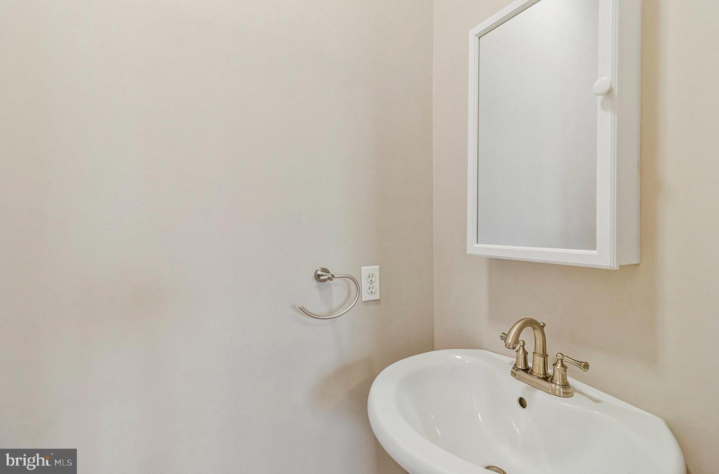3318 SHERMAN AVE NW #104, WASHINGTON, District Of Columbia 20010, 2 Bedrooms Bedrooms, ,1 BathroomBathrooms,Residential,For sale,3318 SHERMAN AVE NW #104,DCDC2232548 MLS # DCDC2232548