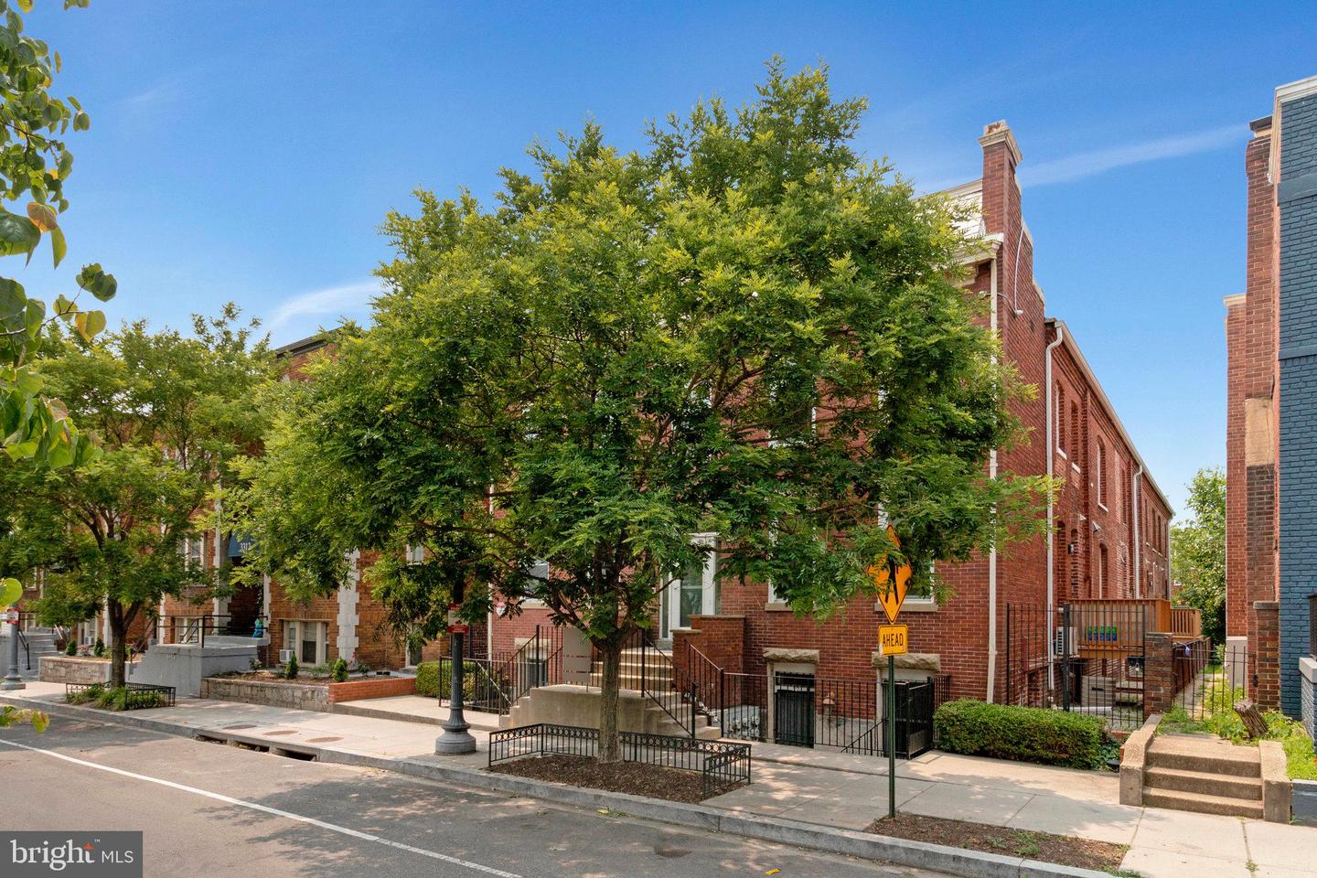 3318 SHERMAN AVE NW #104, WASHINGTON, District Of Columbia 20010, 2 Bedrooms Bedrooms, ,1 BathroomBathrooms,Residential,For sale,3318 SHERMAN AVE NW #104,DCDC2232548 MLS # DCDC2232548