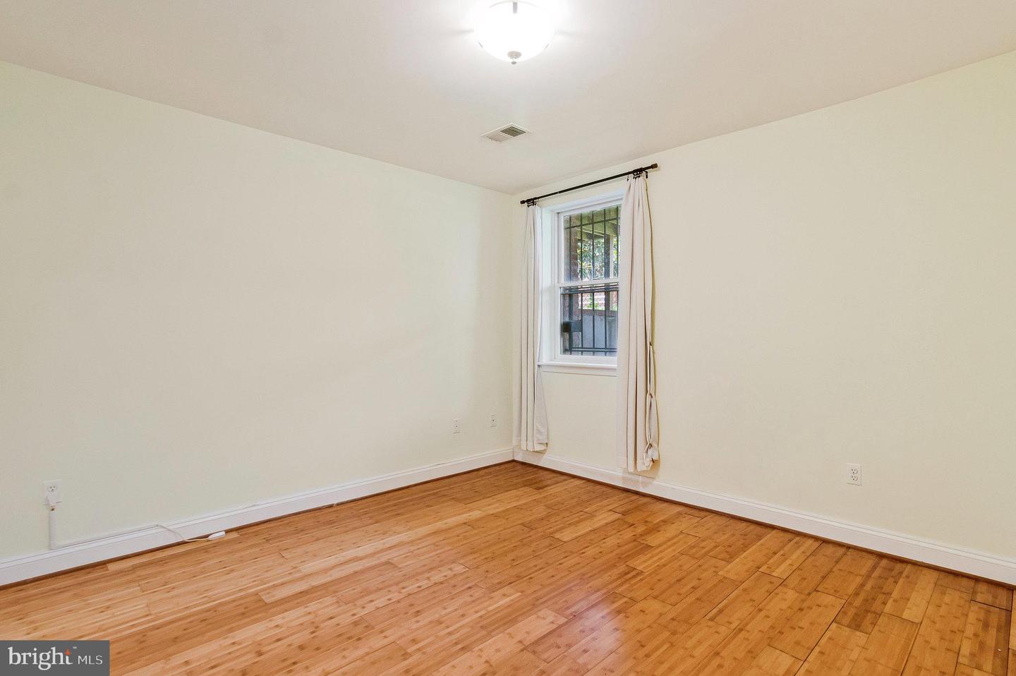 3318 SHERMAN AVE NW #104, WASHINGTON, District Of Columbia 20010, 2 Bedrooms Bedrooms, ,1 BathroomBathrooms,Residential,For sale,3318 SHERMAN AVE NW #104,DCDC2232548 MLS # DCDC2232548