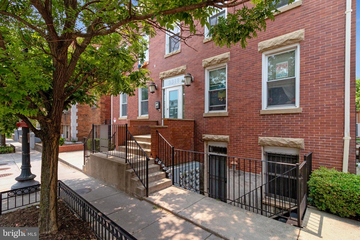 3318 SHERMAN AVE NW #104, WASHINGTON, District Of Columbia 20010, 2 Bedrooms Bedrooms, ,1 BathroomBathrooms,Residential,For sale,3318 SHERMAN AVE NW #104,DCDC2232548 MLS # DCDC2232548