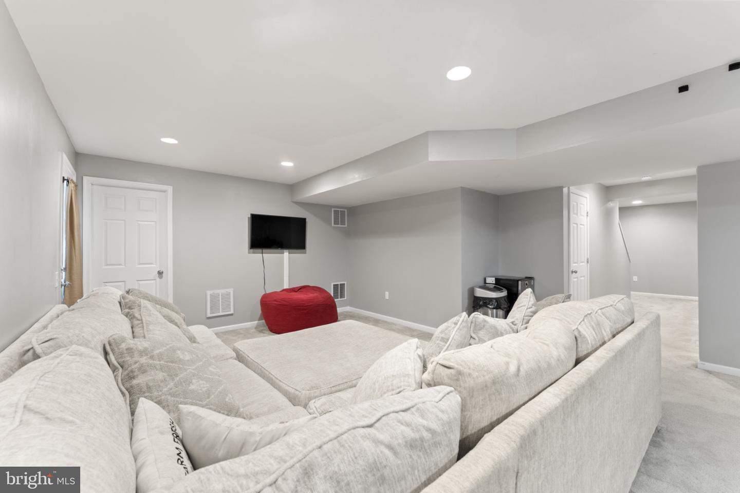 78 CHARTER GATE DR, FREDERICKSBURG, Virginia 22406, 5 Bedrooms Bedrooms, ,3 BathroomsBathrooms,Residential,For sale,78 CHARTER GATE DR,VAST2044356 MLS # VAST2044356