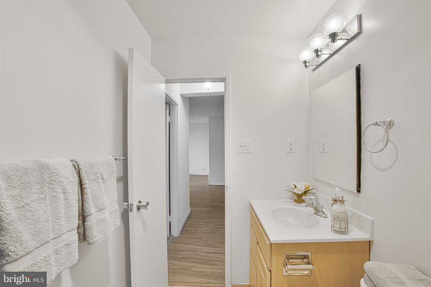 1200 N NASH ST #263, ARLINGTON, Virginia 22209, 1 Bedroom Bedrooms, ,1 BathroomBathrooms,Residential,For sale,1200 N NASH ST #263,VAAR2066288 MLS # VAAR2066288