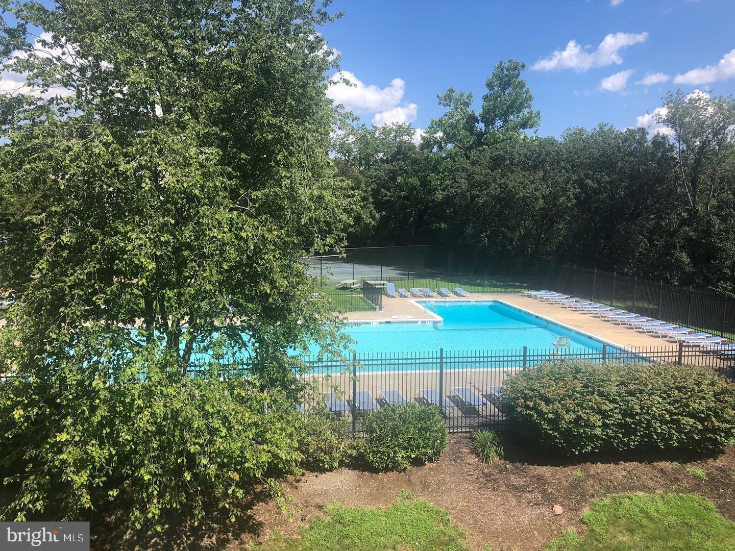 4131 PLACID LAKE CT #54-E, CHANTILLY, Virginia 20151, 2 Bedrooms Bedrooms, ,1 BathroomBathrooms,Residential,For sale,4131 PLACID LAKE CT #54-E,VAFX2279922 MLS # VAFX2279922