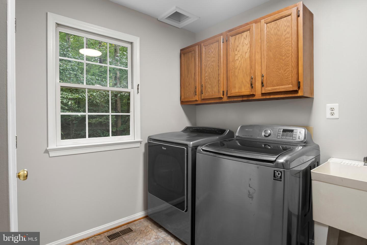 10201 LEATHERLEAF CT, MANASSAS, Virginia 20111, 5 Bedrooms Bedrooms, ,5 BathroomsBathrooms,Residential,For sale,10201 LEATHERLEAF CT,VAPW2108092 MLS # VAPW2108092