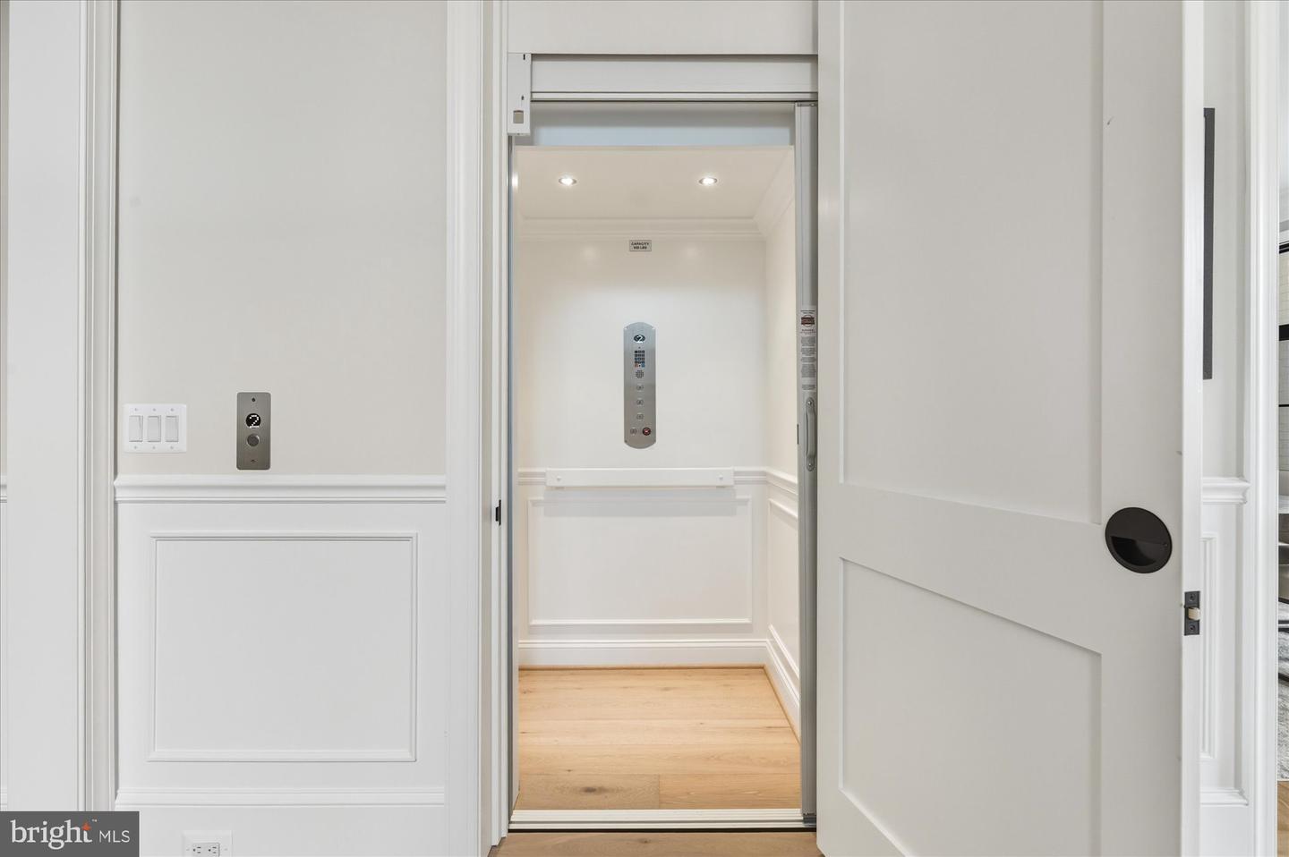 5908 CALLA DR, MCLEAN, Virginia 22101, 6 Bedrooms Bedrooms, ,6 BathroomsBathrooms,Residential,For sale,5908 CALLA DR,VAFX2237522 MLS # VAFX2237522