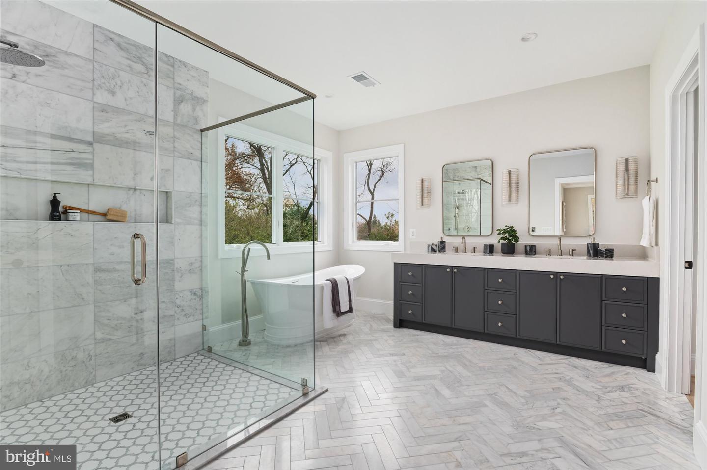 5908 CALLA DR, MCLEAN, Virginia 22101, 6 Bedrooms Bedrooms, ,6 BathroomsBathrooms,Residential,For sale,5908 CALLA DR,VAFX2237522 MLS # VAFX2237522