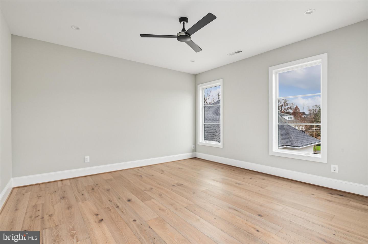 5908 CALLA DR, MCLEAN, Virginia 22101, 6 Bedrooms Bedrooms, ,6 BathroomsBathrooms,Residential,For sale,5908 CALLA DR,VAFX2237522 MLS # VAFX2237522