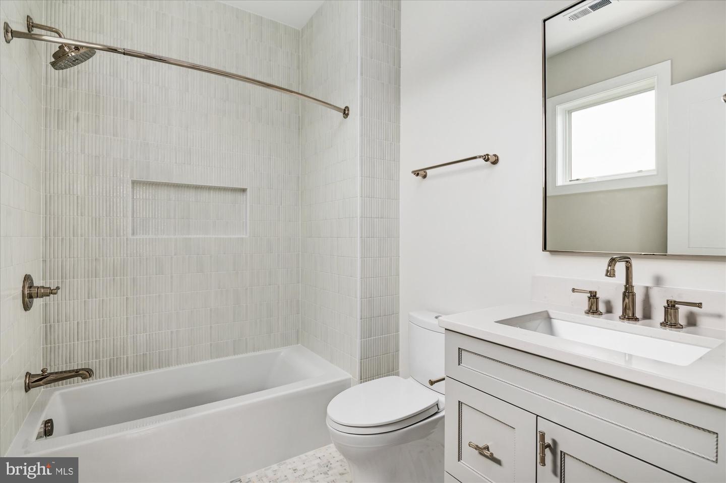 5908 CALLA DR, MCLEAN, Virginia 22101, 6 Bedrooms Bedrooms, ,6 BathroomsBathrooms,Residential,For sale,5908 CALLA DR,VAFX2237522 MLS # VAFX2237522