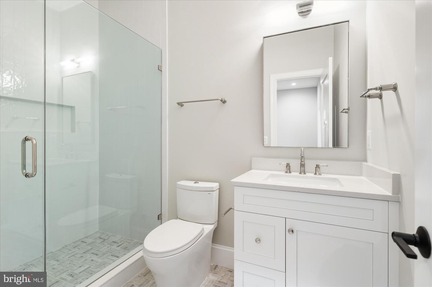 5908 CALLA DR, MCLEAN, Virginia 22101, 6 Bedrooms Bedrooms, ,6 BathroomsBathrooms,Residential,For sale,5908 CALLA DR,VAFX2237522 MLS # VAFX2237522