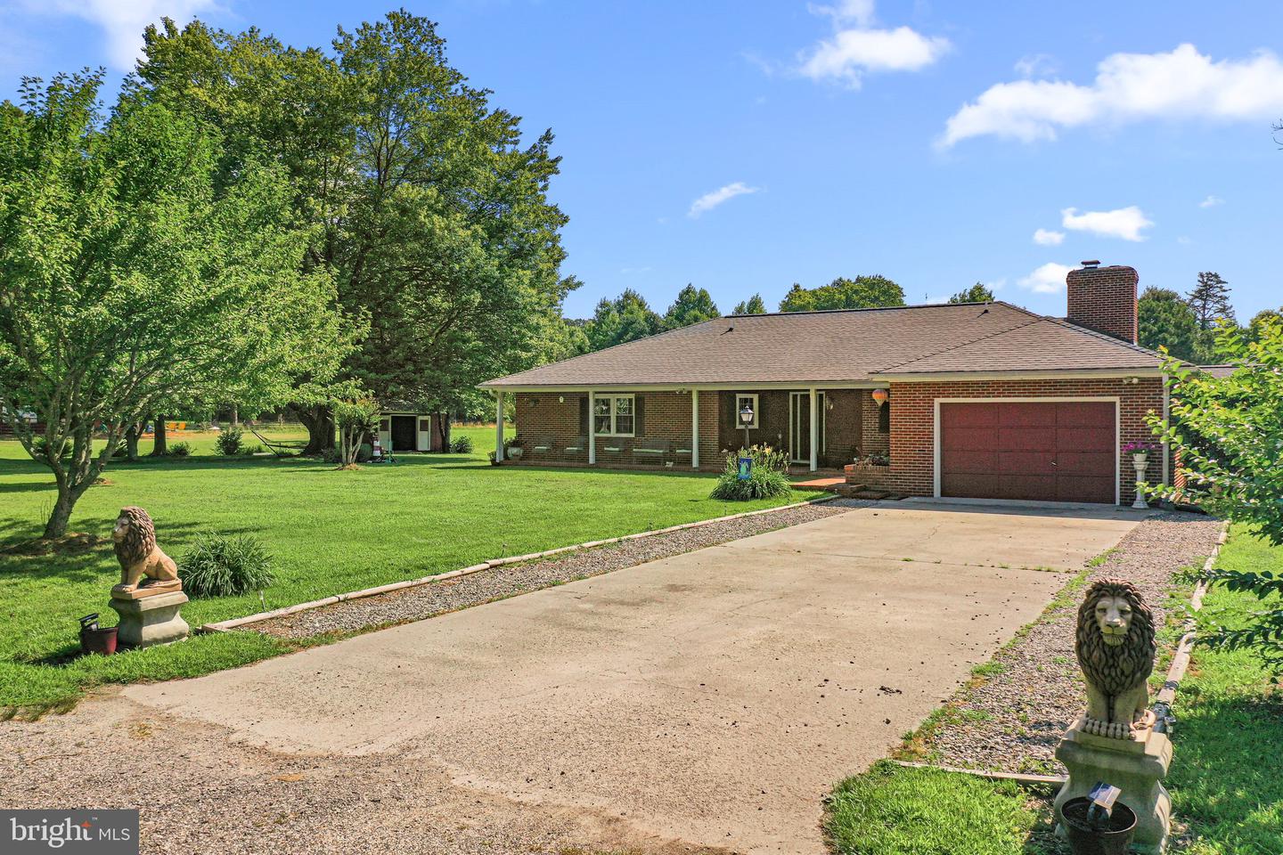 77 KENT COVE RD, KILMARNOCK, Virginia 22482, 3 Bedrooms Bedrooms, 7 Rooms Rooms,3 BathroomsBathrooms,Residential,For sale,77 KENT COVE RD,VANV2001666 MLS # VANV2001666