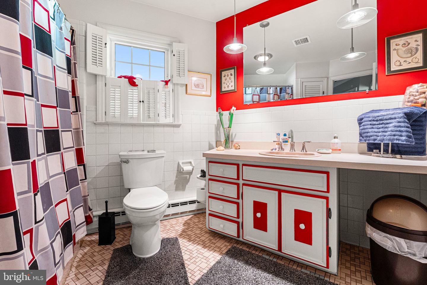 77 KENT COVE RD, KILMARNOCK, Virginia 22482, 3 Bedrooms Bedrooms, 7 Rooms Rooms,3 BathroomsBathrooms,Residential,For sale,77 KENT COVE RD,VANV2001666 MLS # VANV2001666